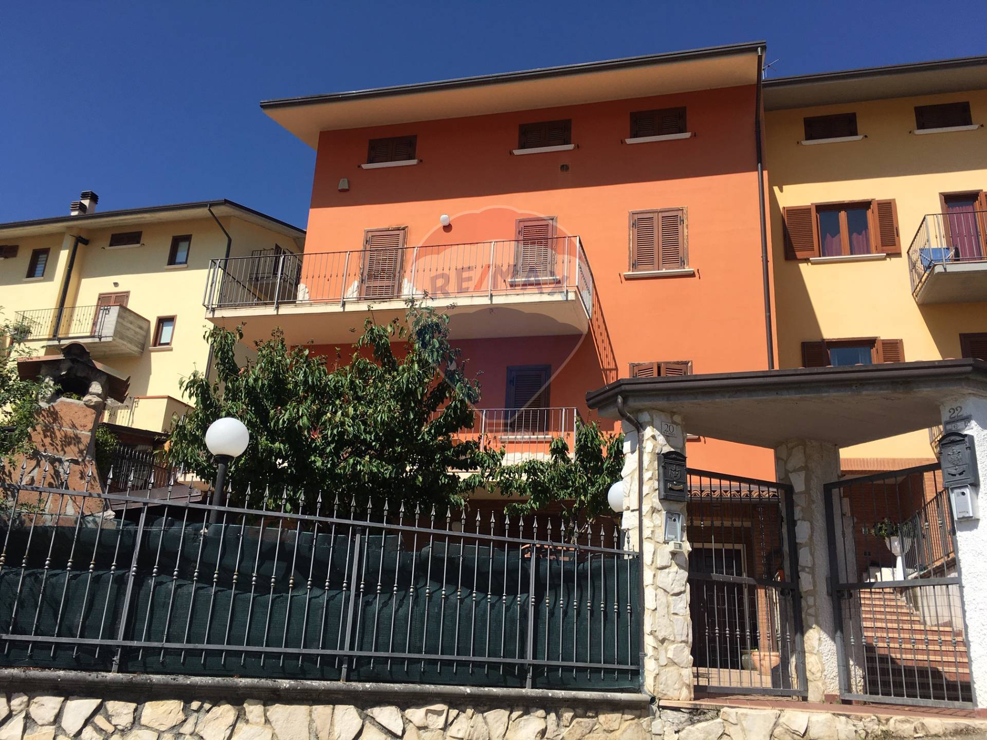 Villa Bifamiliare in vendita a L'Aquila, 6 locali, zona ione, prezzo € 245.000 | PortaleAgenzieImmobiliari.it