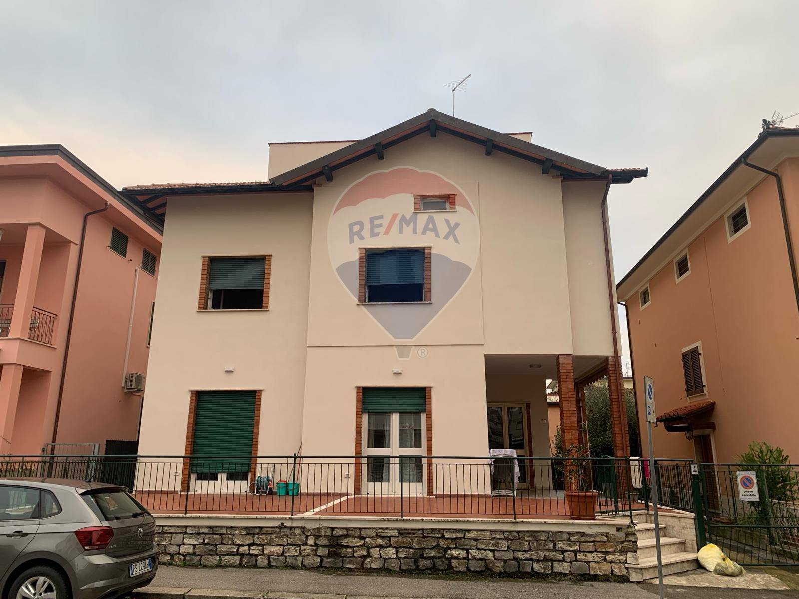 Villa in vendita a Montecatini-Terme, 19 locali, prezzo € 650.000 | PortaleAgenzieImmobiliari.it