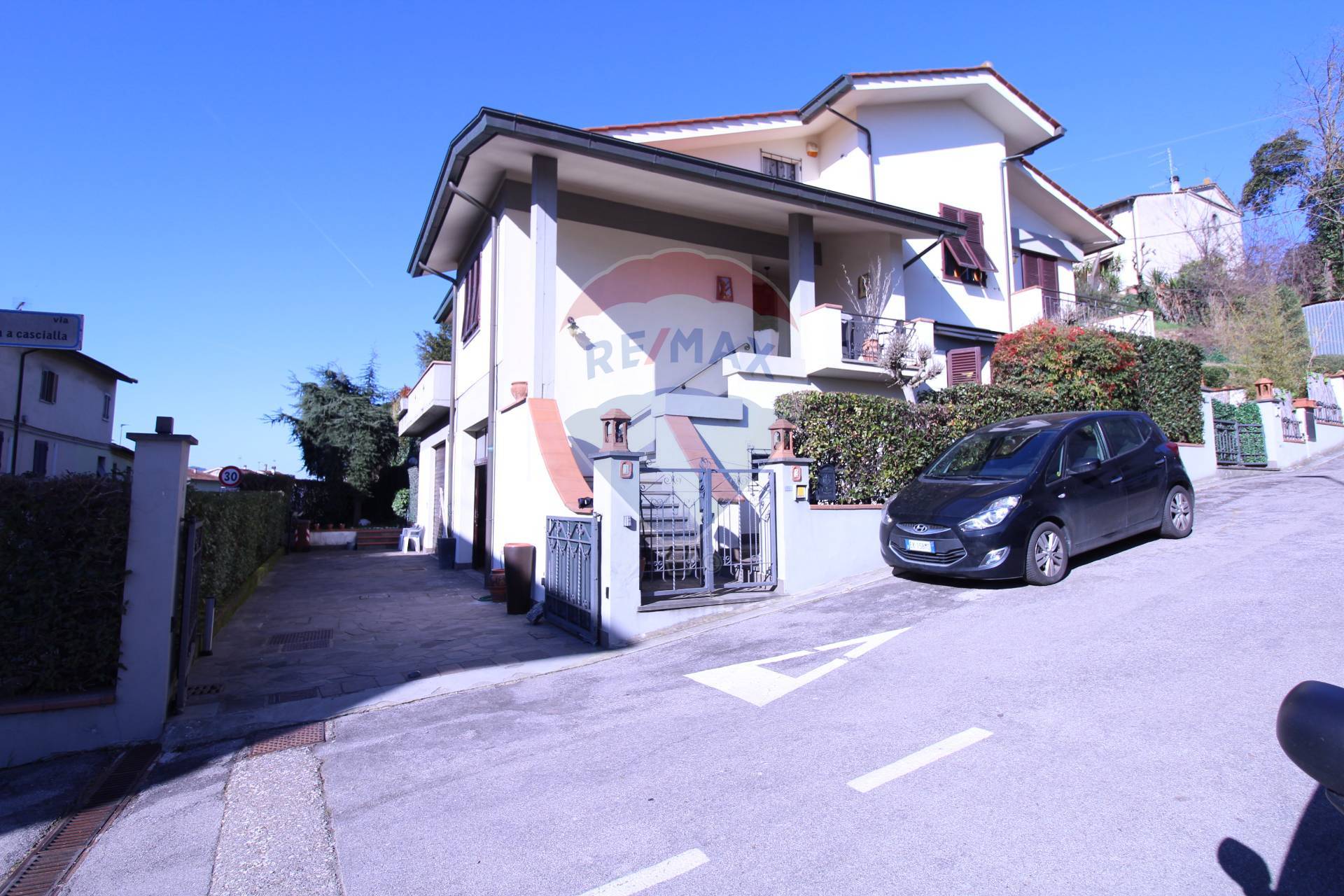 Villa in vendita a Empoli, 7 locali, zona Località: S.Andrea, prezzo € 370.000 | PortaleAgenzieImmobiliari.it