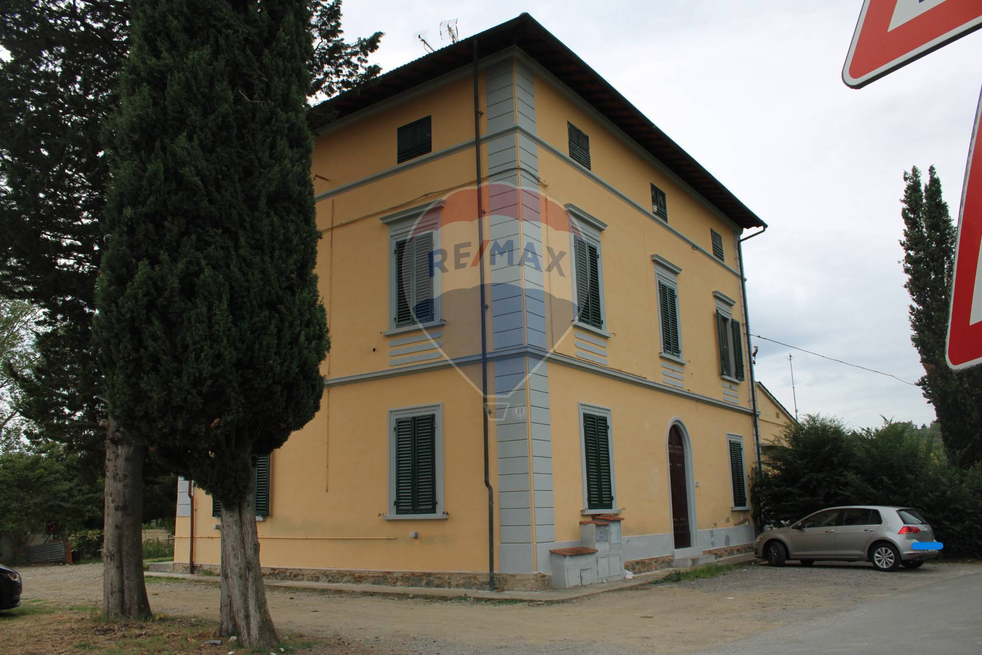 Soluzione Indipendente in vendita a Empoli, 12 locali, zona nuove, prezzo € 315.000 | PortaleAgenzieImmobiliari.it