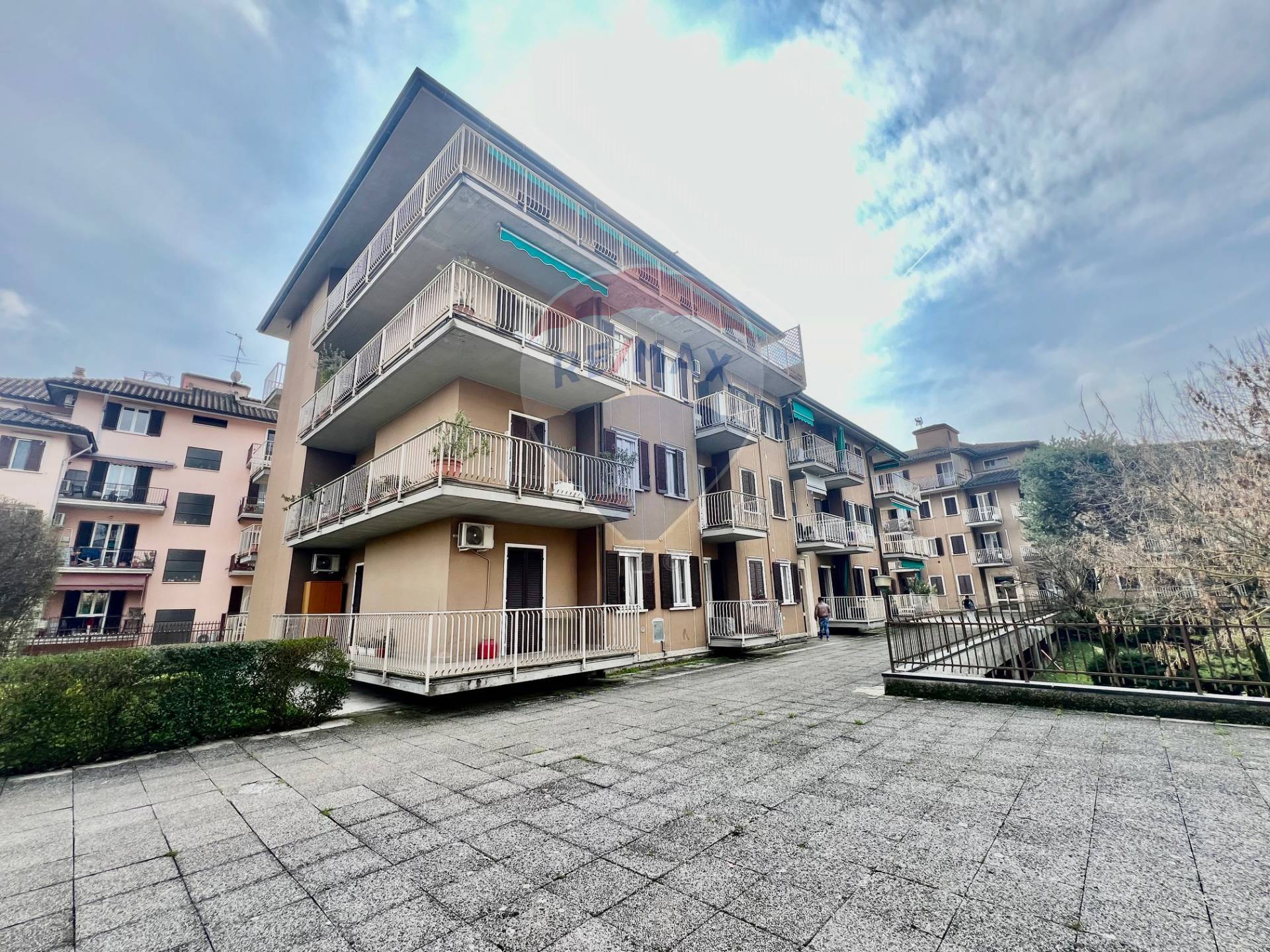 Appartamento in vendita a Pavia, 4 locali, zona Località: S.Pietro-V.leCremona, prezzo € 185.000 | PortaleAgenzieImmobiliari.it