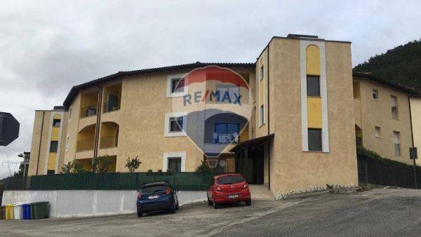 Trilocale in vendita a L'Aquila - Zona: Pettino