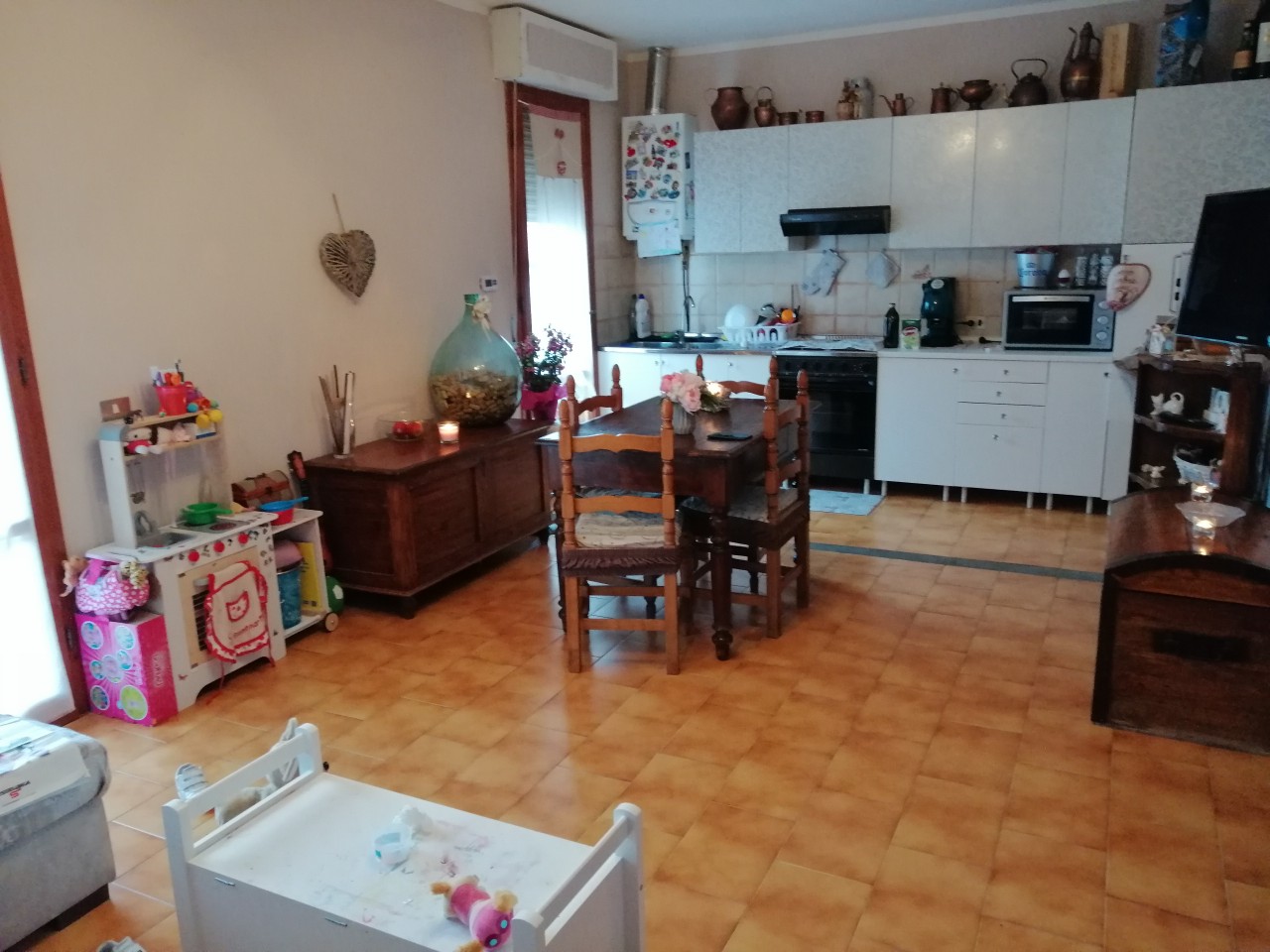 Appartamento in vendita a Viareggio, 3 locali, prezzo € 155.000 | PortaleAgenzieImmobiliari.it