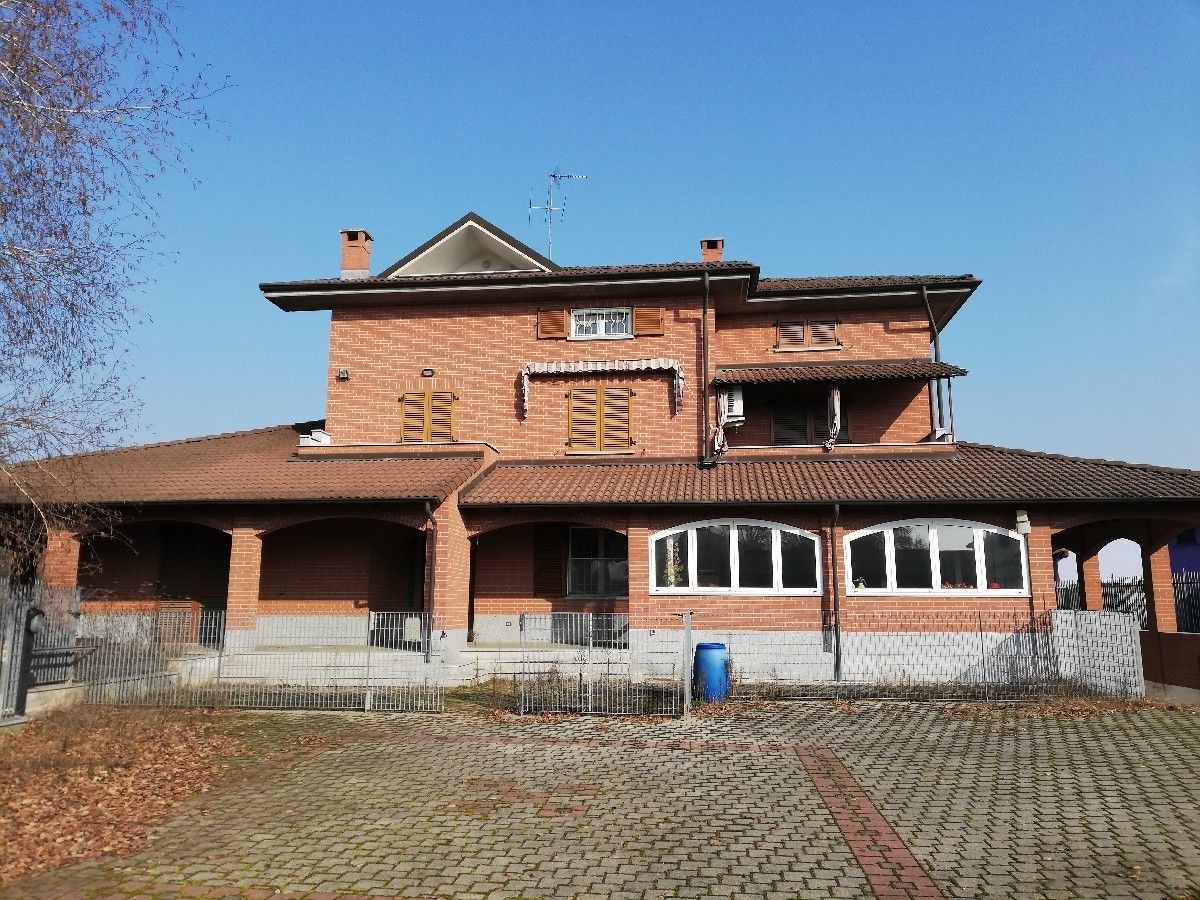 Villa in vendita a Castellazzo Bormida, 6 locali, prezzo € 650.000 | PortaleAgenzieImmobiliari.it