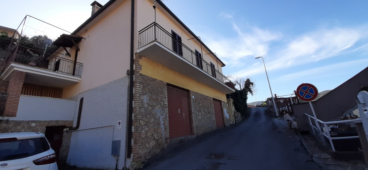 Villa in vendita a Monte Argentario, 7 locali, prezzo € 550.000 | CambioCasa.it