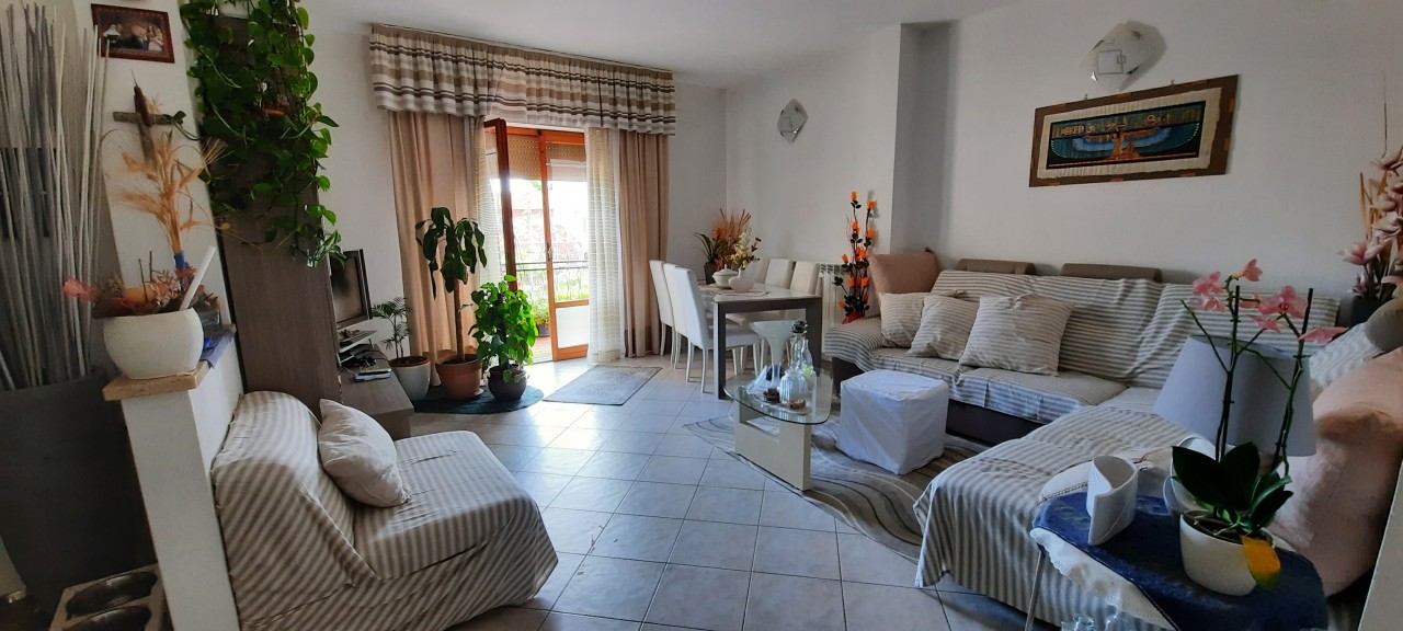 Appartamento in vendita a Orbetello, 5 locali, prezzo € 255.000 | PortaleAgenzieImmobiliari.it