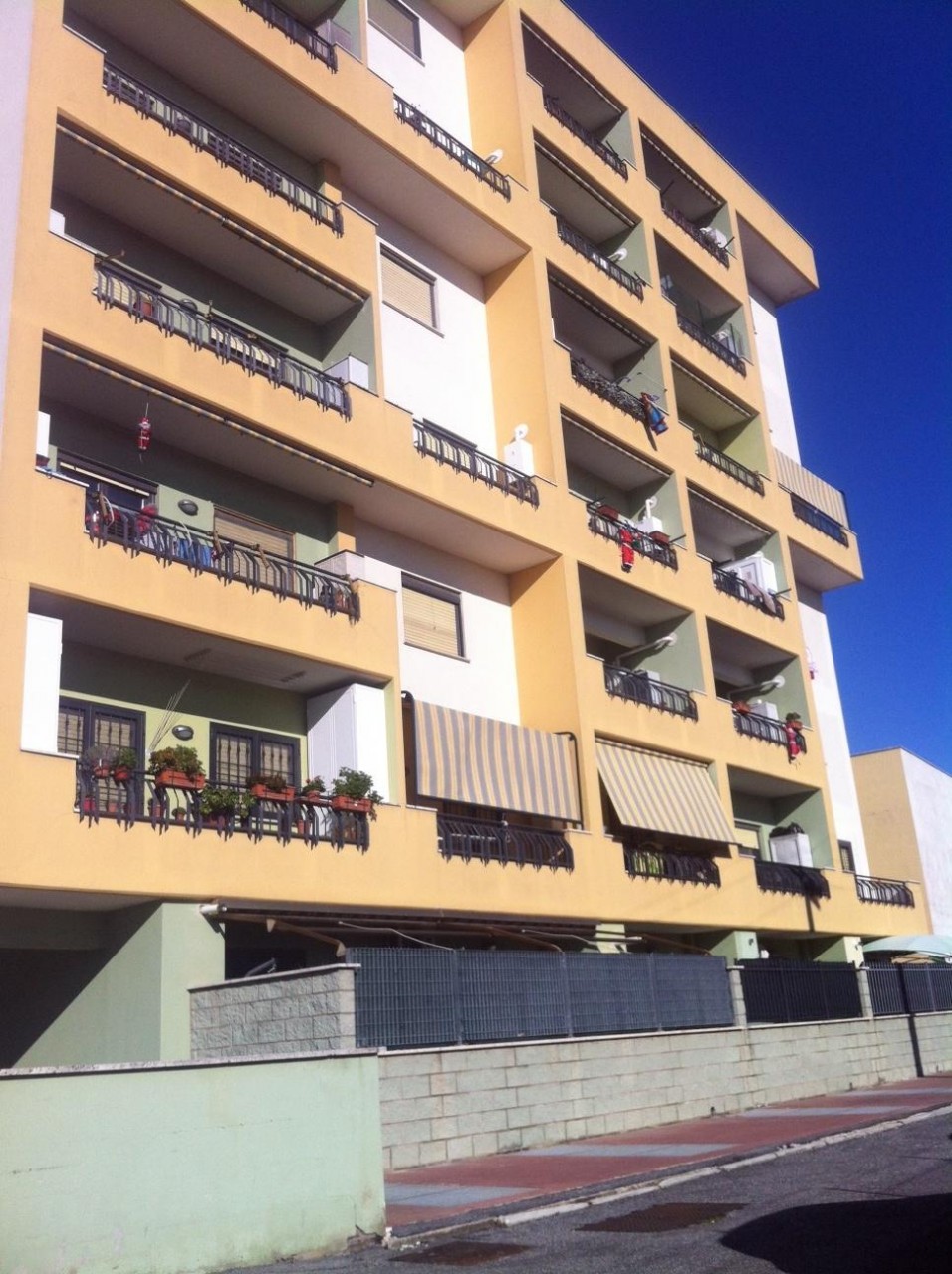 Appartamento in vendita a Pomezia, 1 locali, prezzo € 89.000 | CambioCasa.it