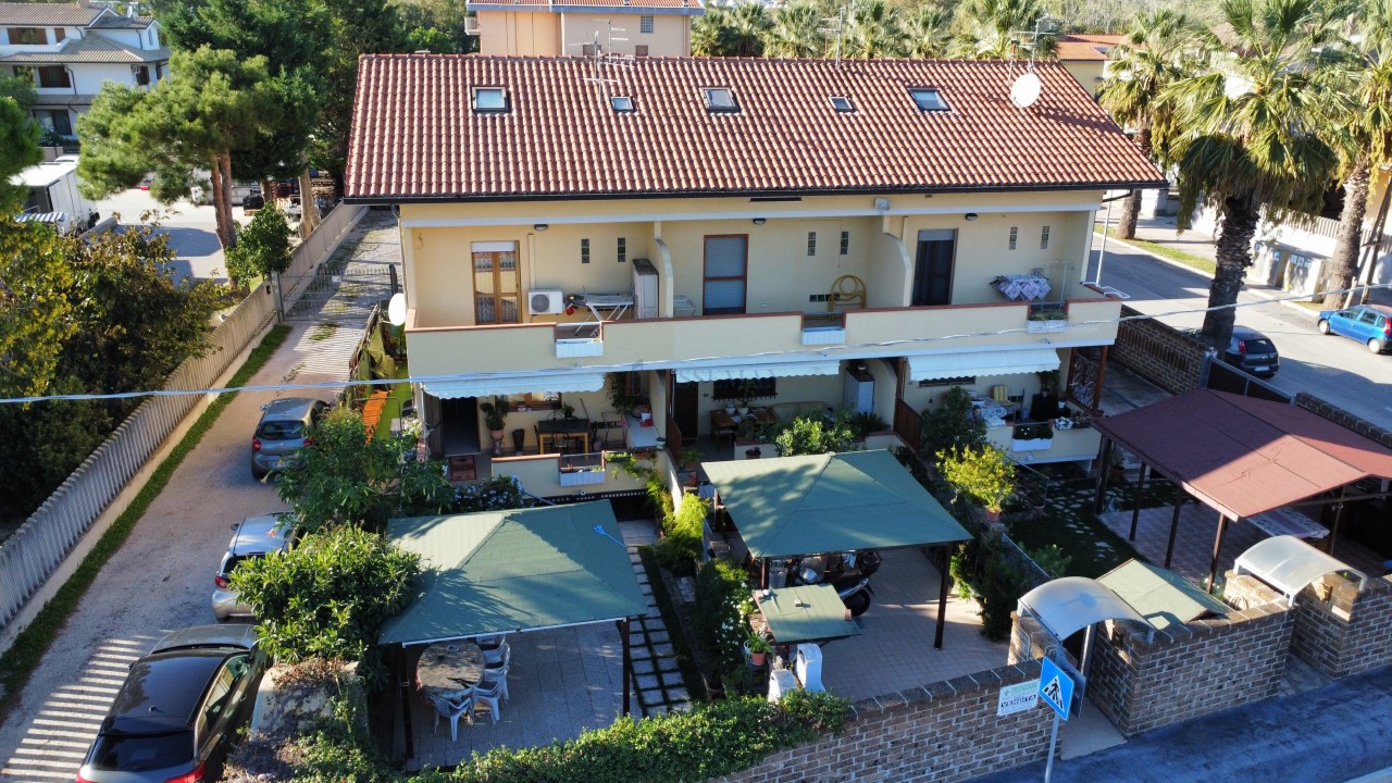 Villa a Schiera in vendita a San Giovanni Teatino, 9999 locali, prezzo € 196.000 | CambioCasa.it