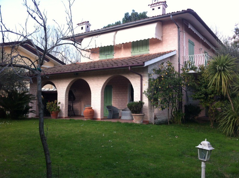 Villa in vendita a Forte dei Marmi, 9 locali, Trattative riservate | PortaleAgenzieImmobiliari.it