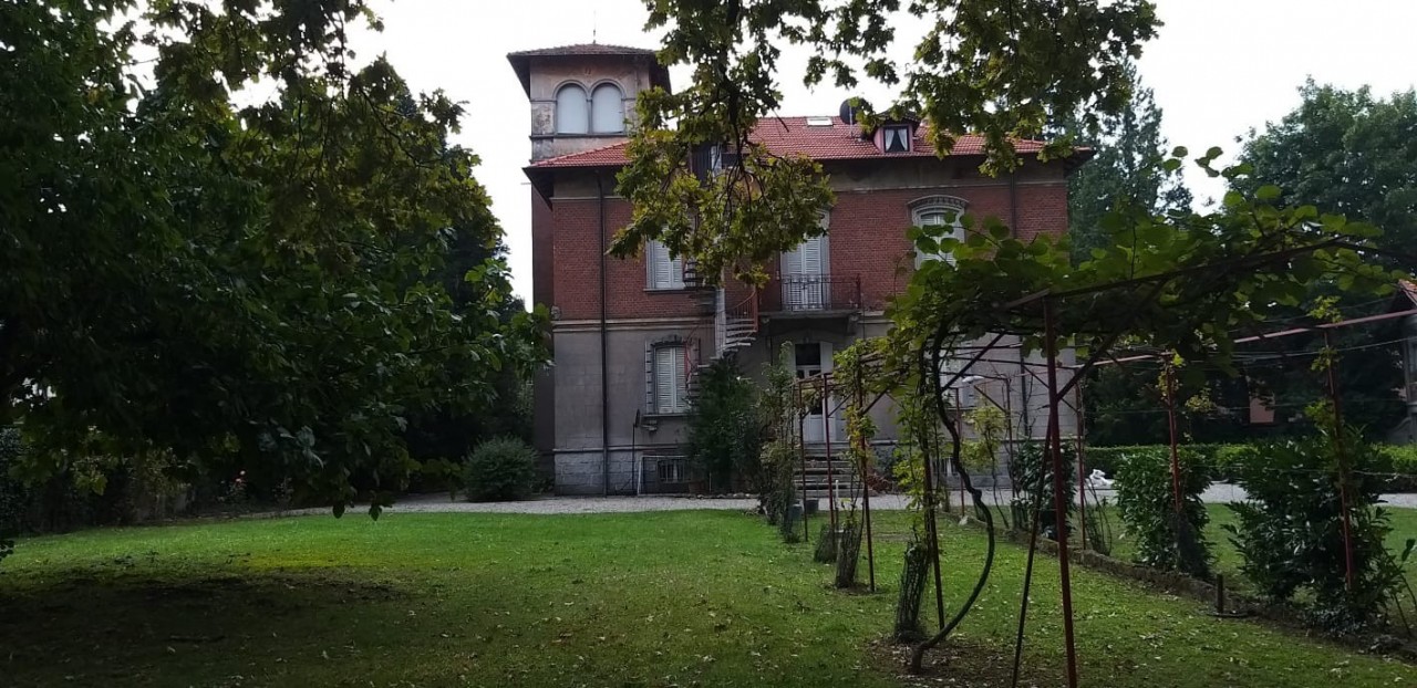 Villa in vendita a Vedano Olona, 6 locali, Trattative riservate | PortaleAgenzieImmobiliari.it
