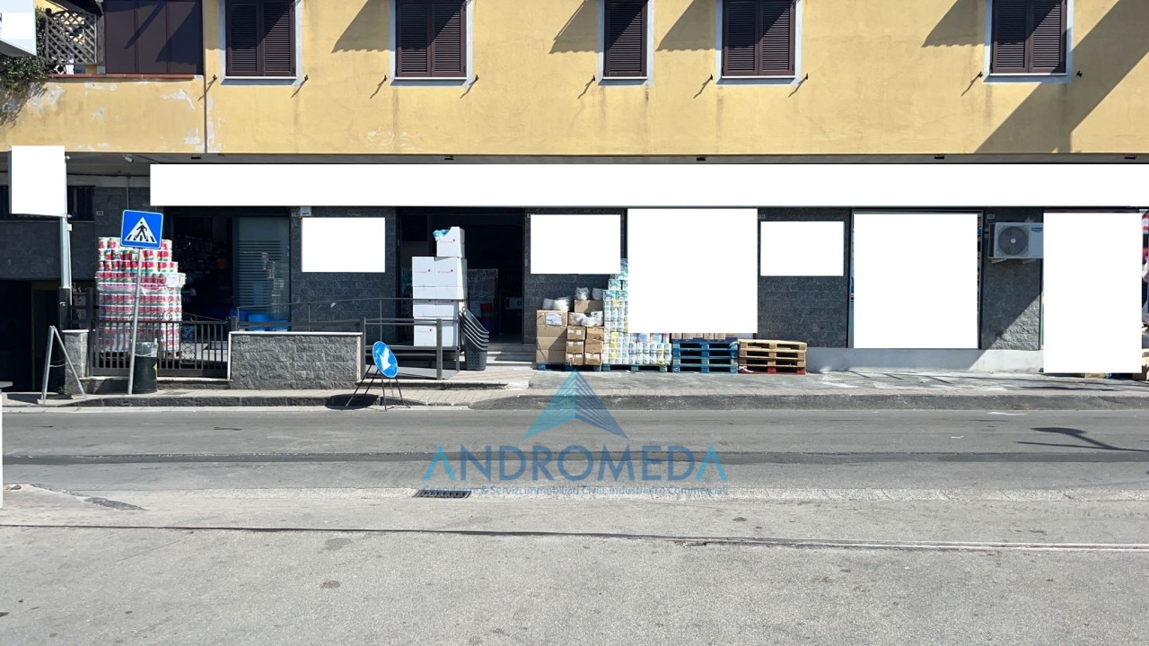 Immobile Commerciale in Vendita a Mugnano di Napoli