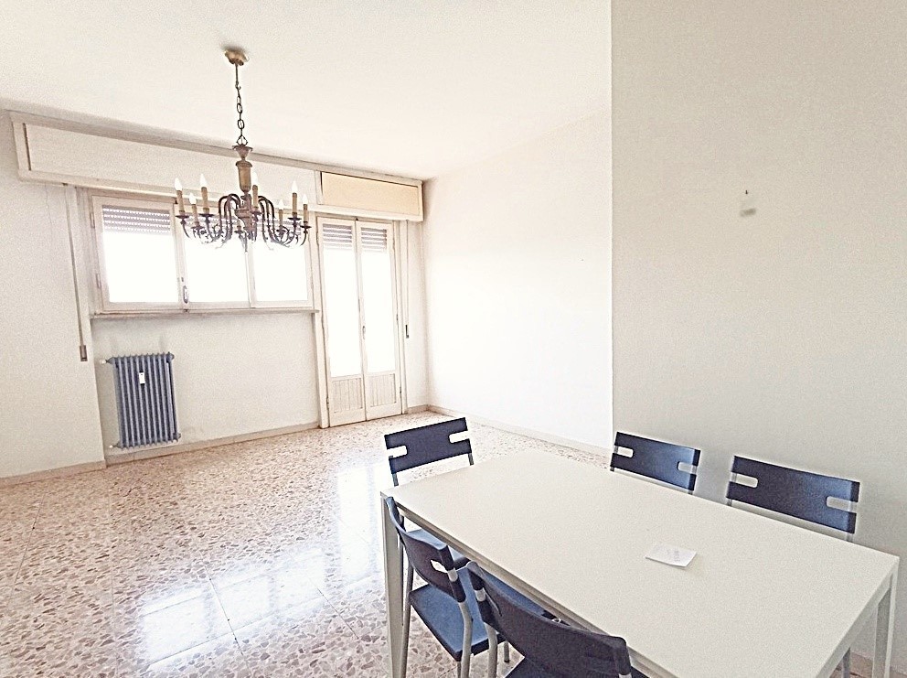 Appartamento in vendita a Pistoia, 4 locali, prezzo € 190.000 | PortaleAgenzieImmobiliari.it