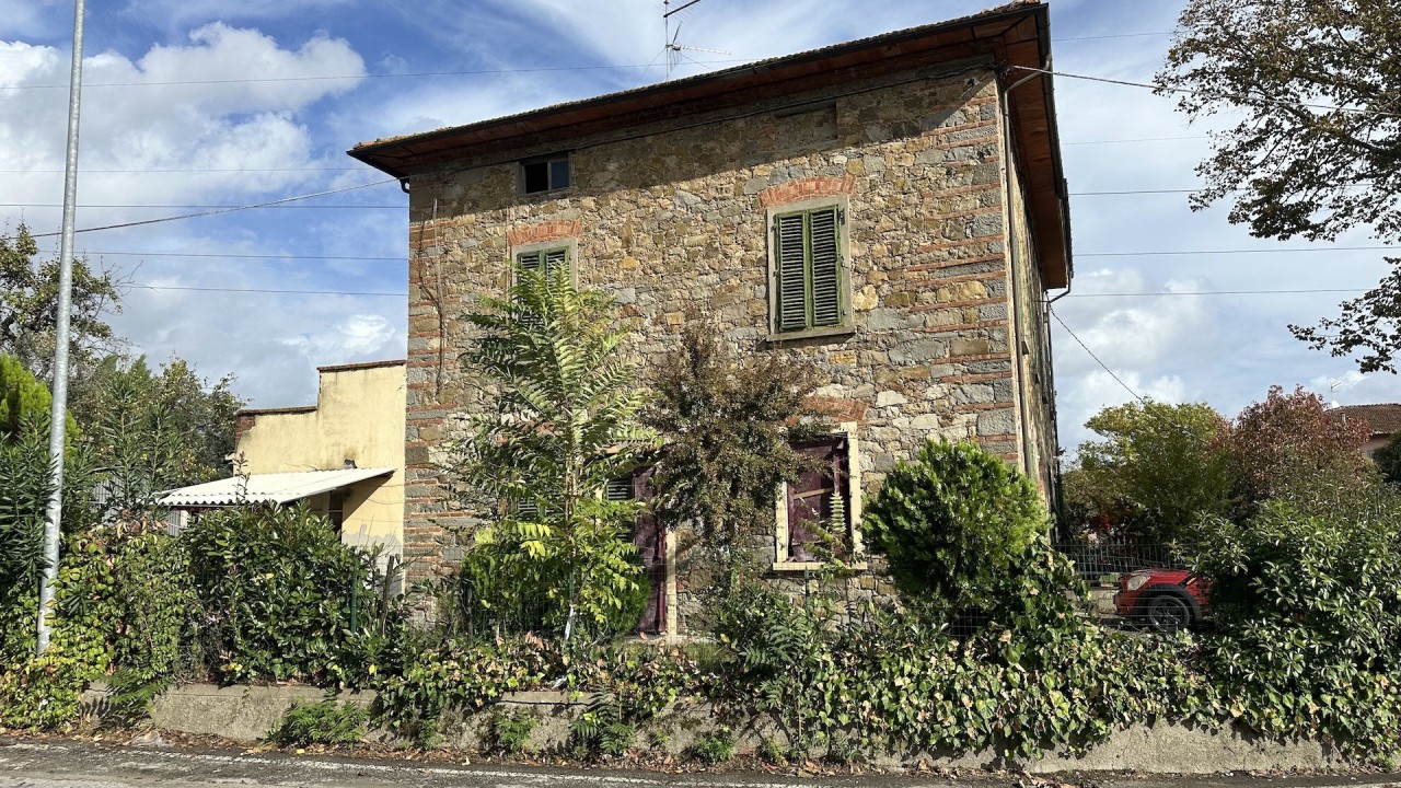 Villa Bifamiliare in vendita a Quarrata, 8 locali, prezzo € 290.000 | PortaleAgenzieImmobiliari.it