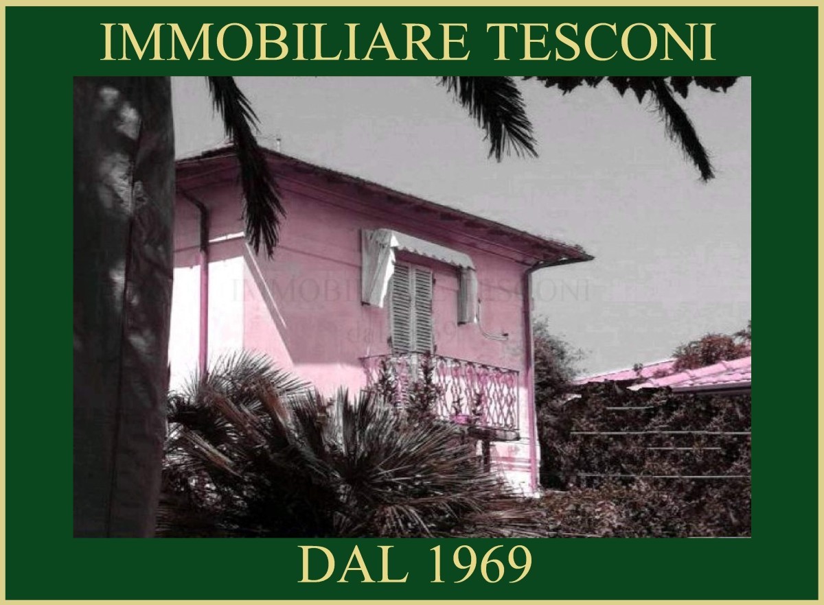 Villa in vendita a Pietrasanta, 8 locali, prezzo € 950.000 | PortaleAgenzieImmobiliari.it