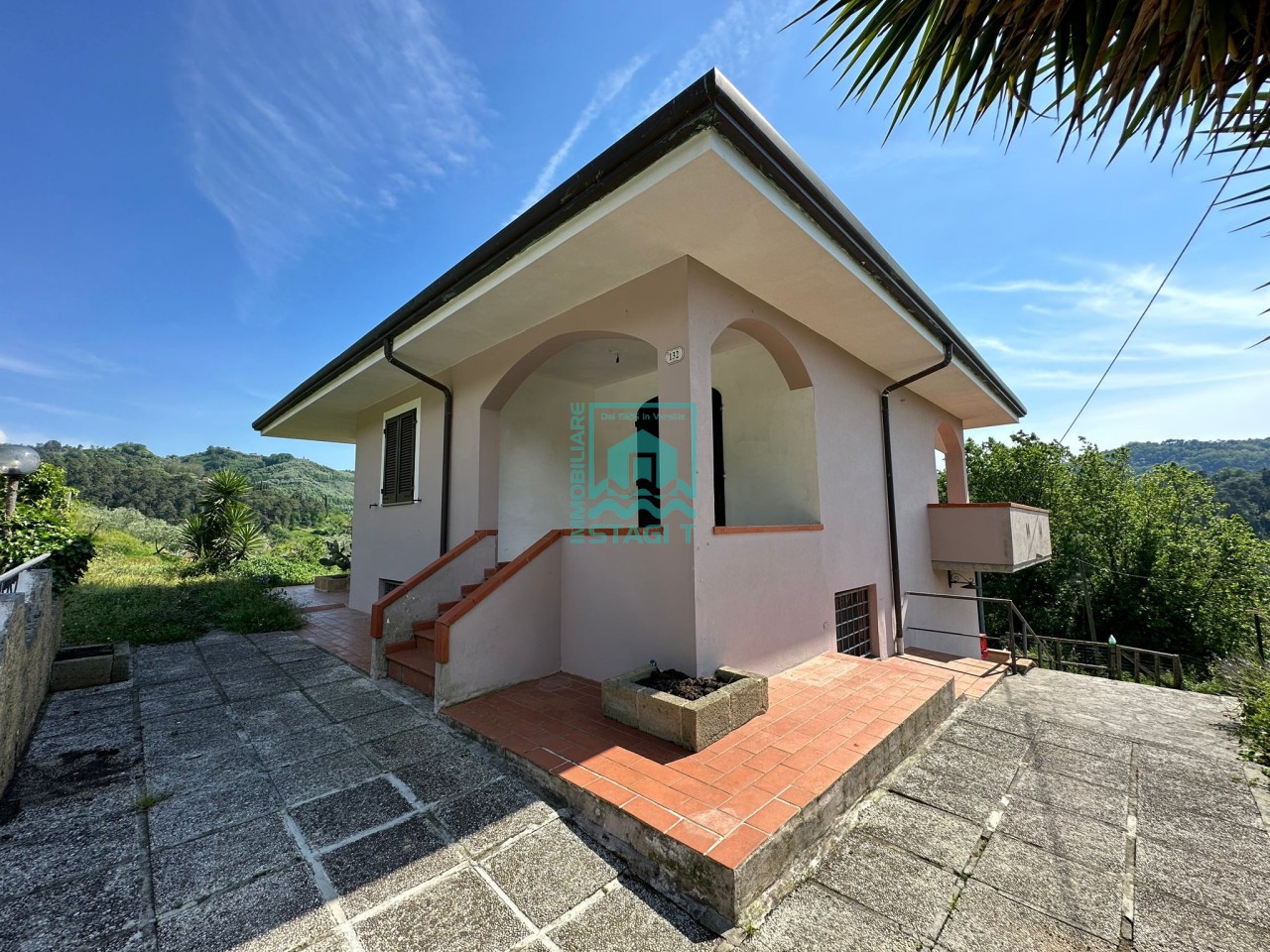 Villa in vendita a Camaiore, 8 locali, prezzo € 499.000 | PortaleAgenzieImmobiliari.it