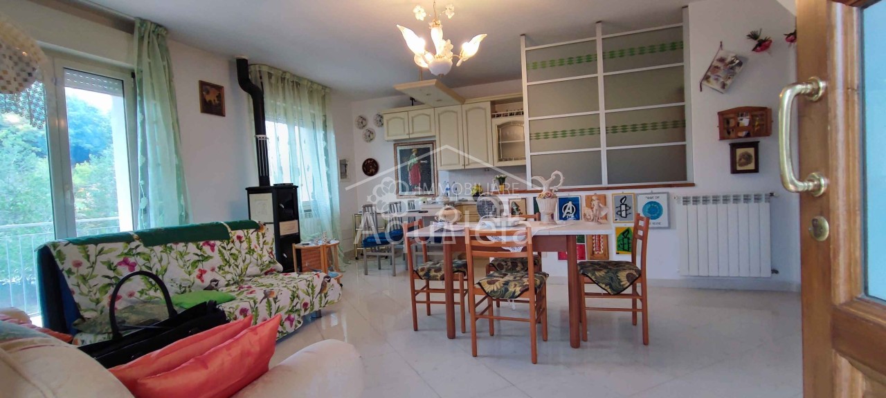 Appartamento in vendita a Semproniano, 4 locali, prezzo € 155.000 | PortaleAgenzieImmobiliari.it