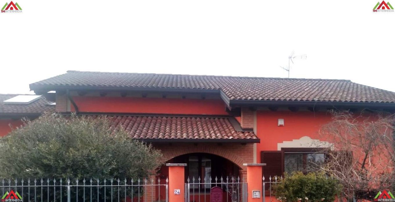 Villa in vendita a Alessandria, 6 locali, prezzo € 230.000 | PortaleAgenzieImmobiliari.it