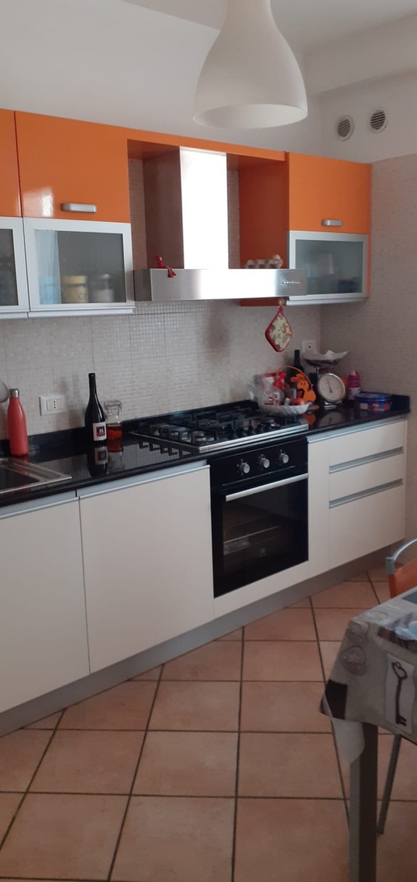 Appartamento in vendita a Massarosa, 4 locali, prezzo € 180.000 | PortaleAgenzieImmobiliari.it