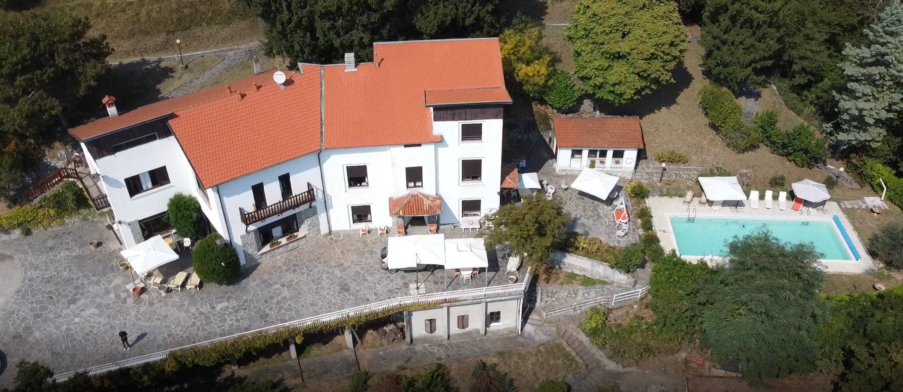 Villa in vendita a Eupilio, 14 locali, Trattative riservate | CambioCasa.it