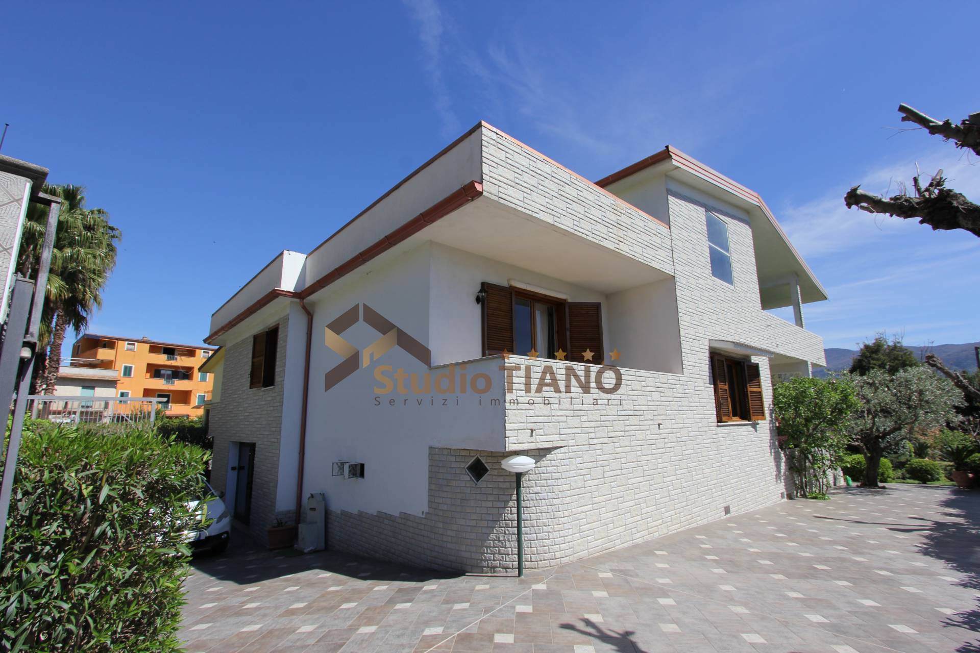 Villa in vendita a Montalto Uffugo, 6 locali, zona Località: Settimo, Trattative riservate | PortaleAgenzieImmobiliari.it