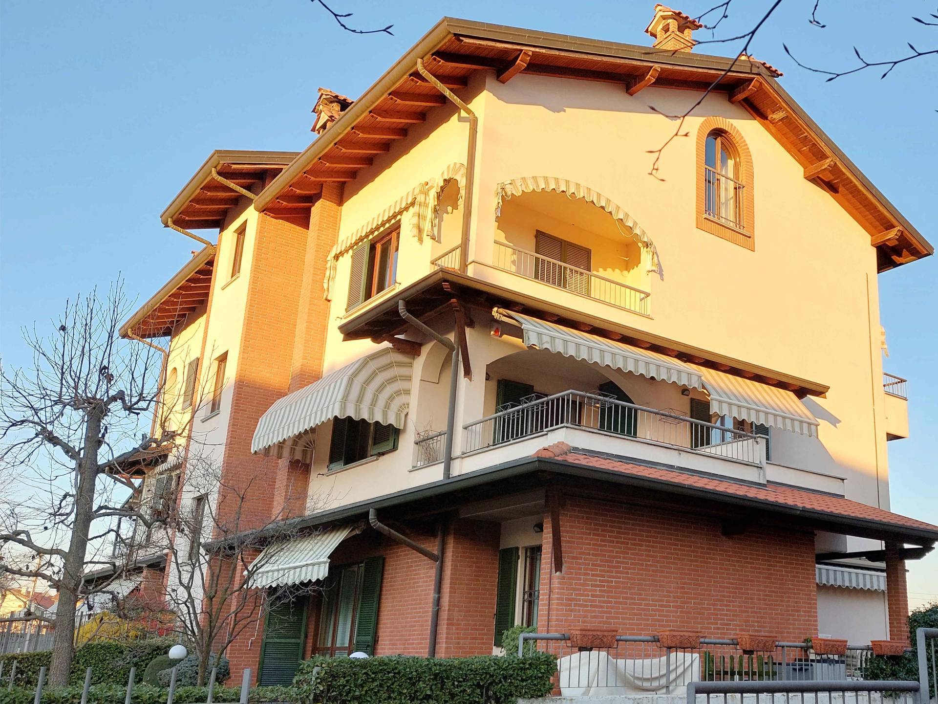 Appartamento in vendita a Carbonate, 4 locali, prezzo € 299.000 | PortaleAgenzieImmobiliari.it