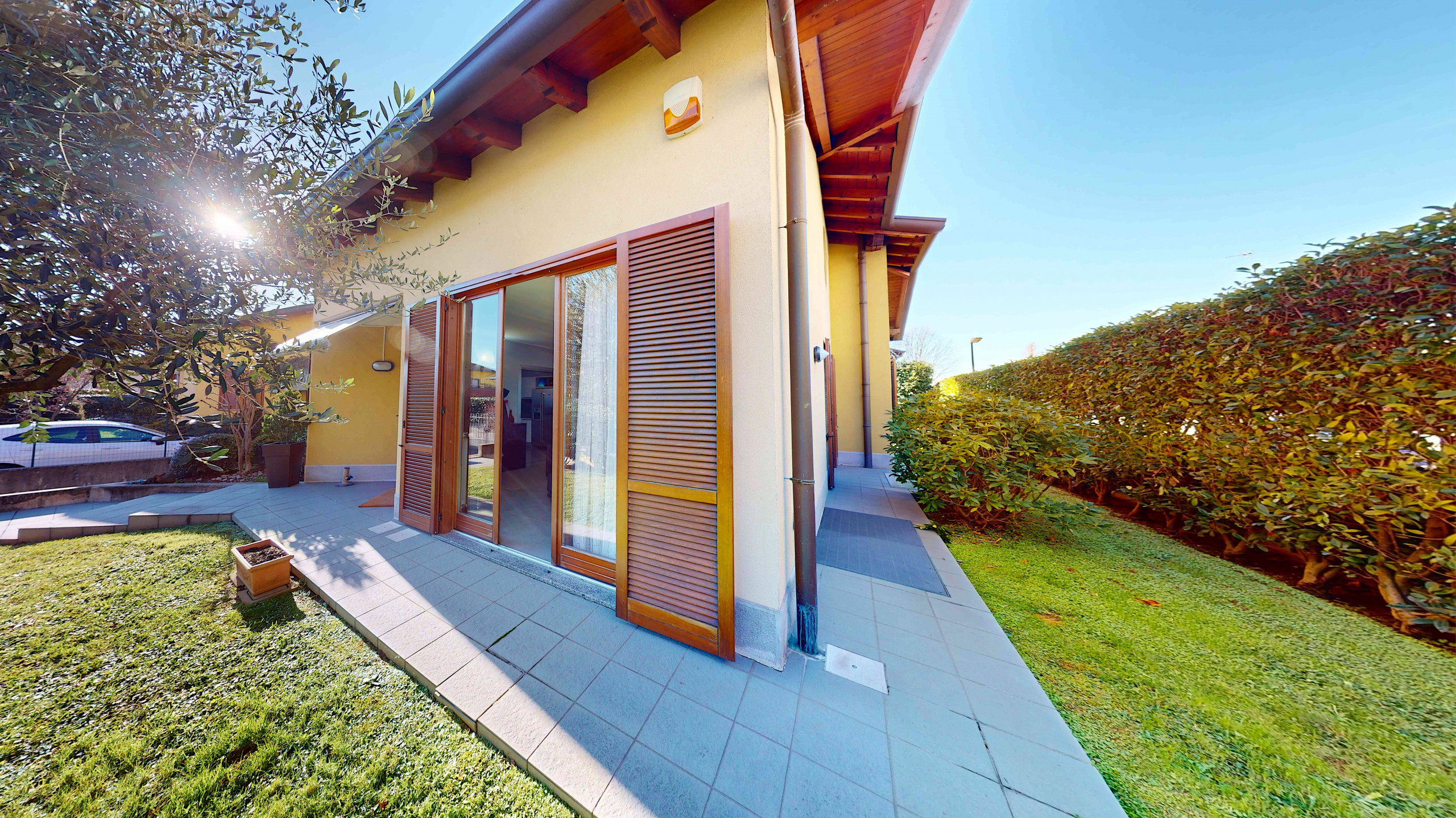 Villa in vendita a Cairate, 4 locali, prezzo € 399.000 | PortaleAgenzieImmobiliari.it