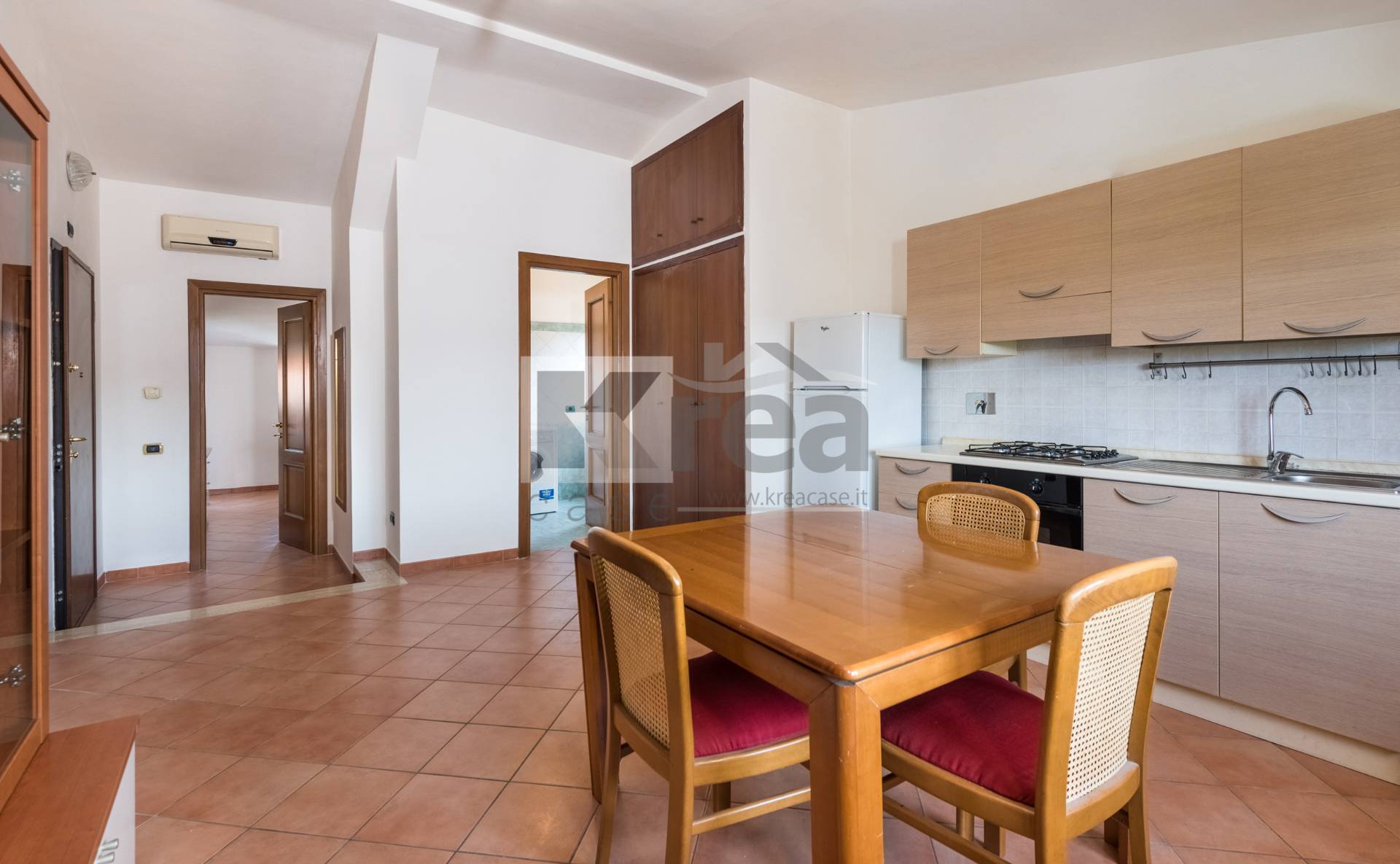 Appartamento in vendita a Ciampino, 2 locali, zona Località: Centro, prezzo € 115.000 | CambioCasa.it