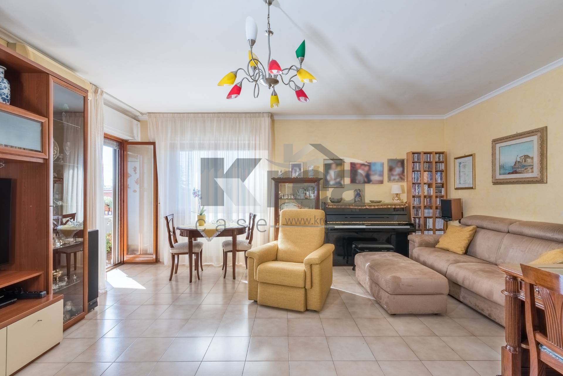 Appartamento in vendita a Ciampino, 3 locali, zona Località: MuradeiFrancesi, prezzo € 235.000 | CambioCasa.it