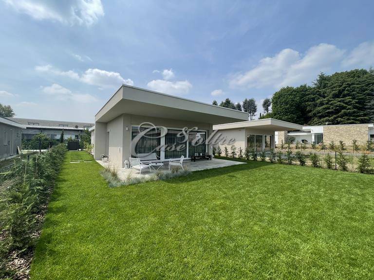 Villa in affitto a Cantù, 5 locali, prezzo € 3.000 | PortaleAgenzieImmobiliari.it