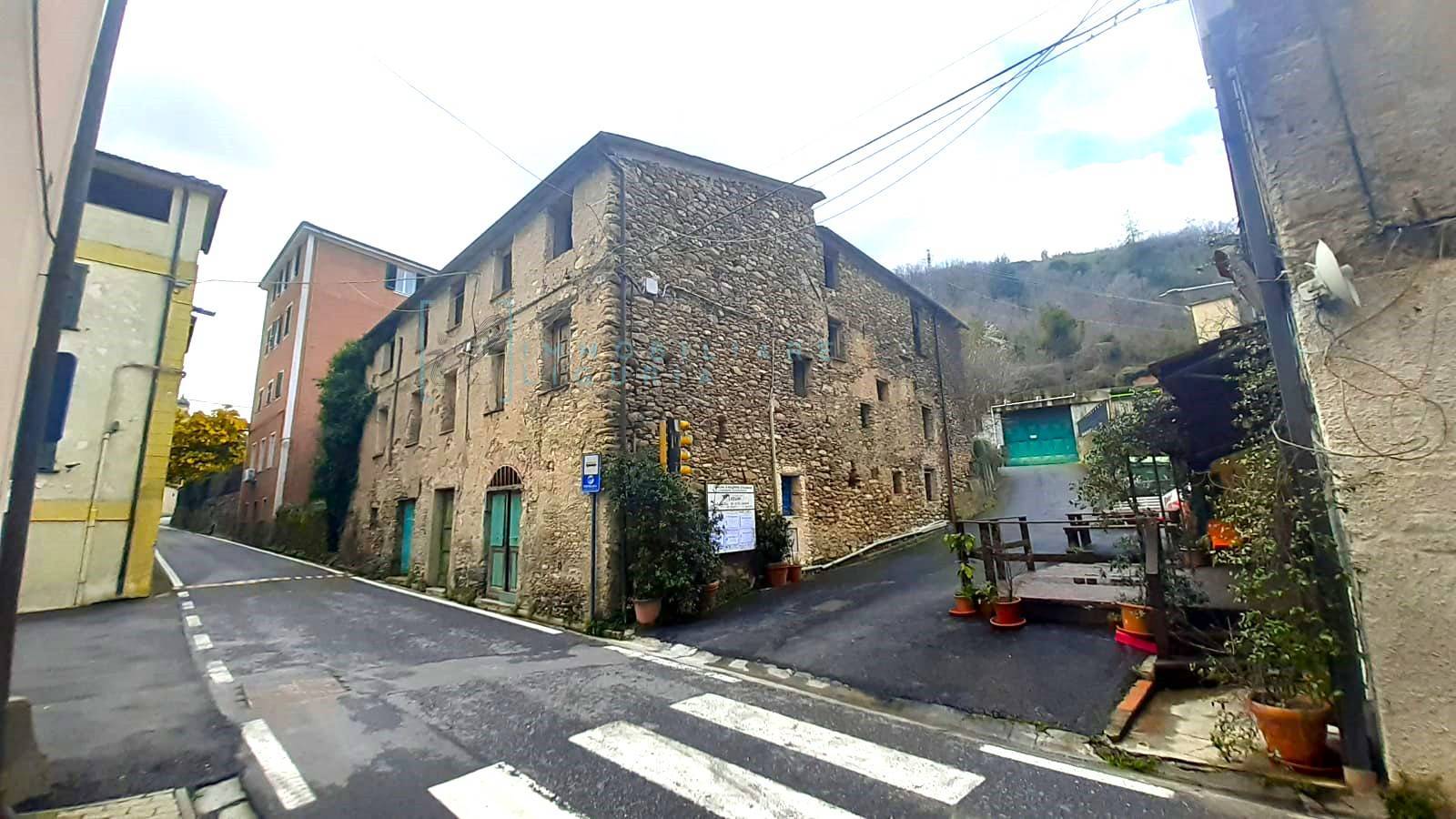 Rustico / Casale in vendita a Borghetto d'Arroscia, 23 locali, prezzo € 57.000 | PortaleAgenzieImmobiliari.it