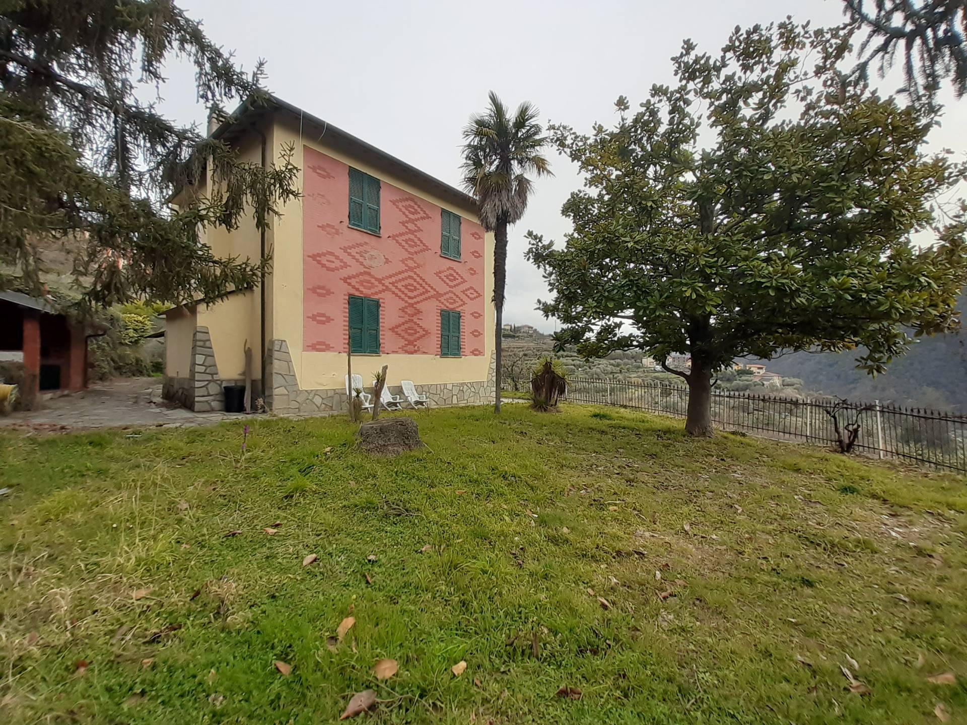 Villa in vendita a Ranzo, 8 locali, prezzo € 340.000 | PortaleAgenzieImmobiliari.it