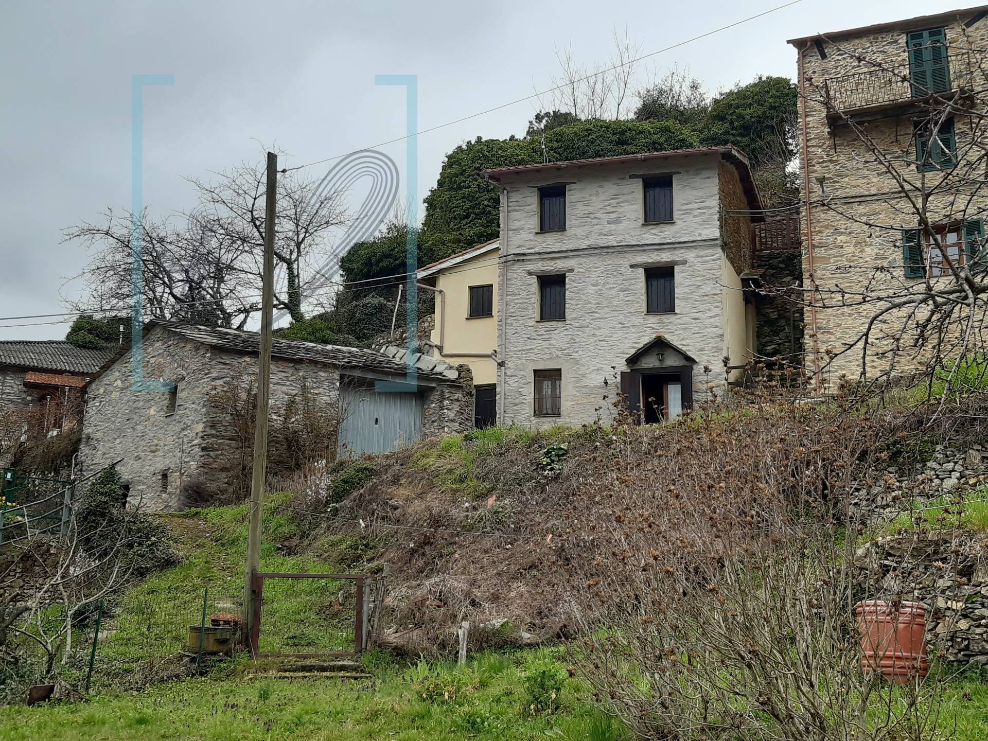 Rustico / Casale in vendita a Rezzo, 3 locali, prezzo € 98.000 | PortaleAgenzieImmobiliari.it