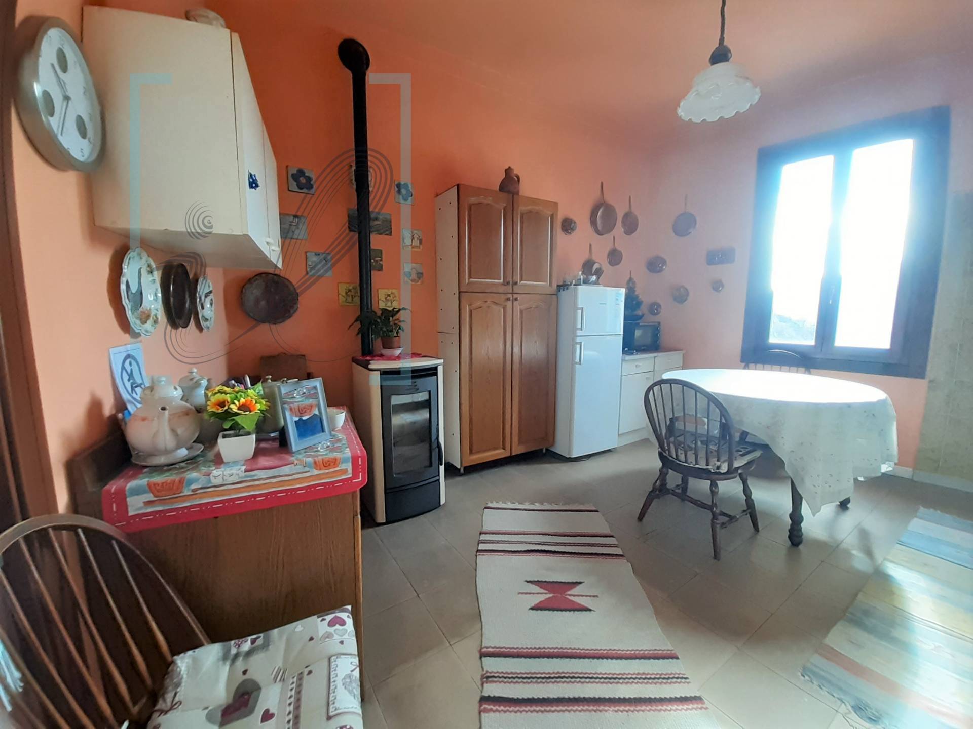 Appartamento in vendita a Pornassio, 5 locali, prezzo € 50.000 | CambioCasa.it