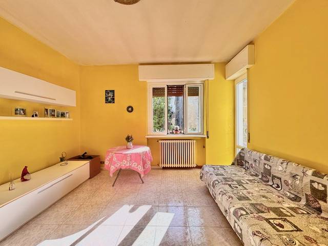 Appartamento in vendita a Cantello, 3 locali, zona rno, prezzo € 98.000 | PortaleAgenzieImmobiliari.it