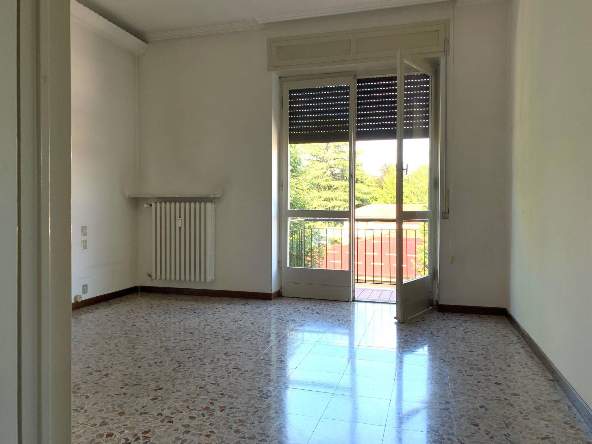 Appartamento in vendita a Vedano Olona, 3 locali, prezzo € 85.000 | PortaleAgenzieImmobiliari.it