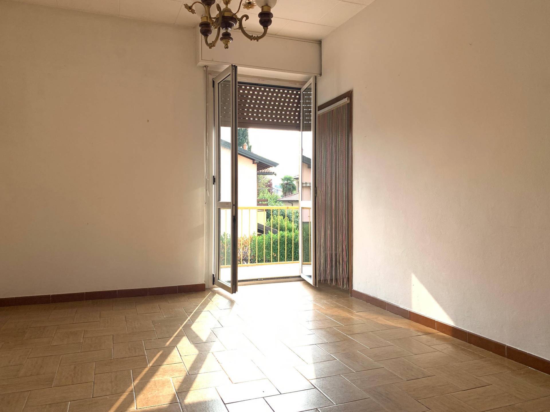 Appartamento in vendita a Malnate, 2 locali, zona ne, prezzo € 59.000 | PortaleAgenzieImmobiliari.it