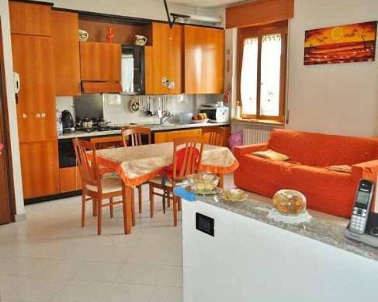 Appartamento in vendita a Malnate, 2 locali, zona Località: Rogoredo, prezzo € 79.000 | PortaleAgenzieImmobiliari.it