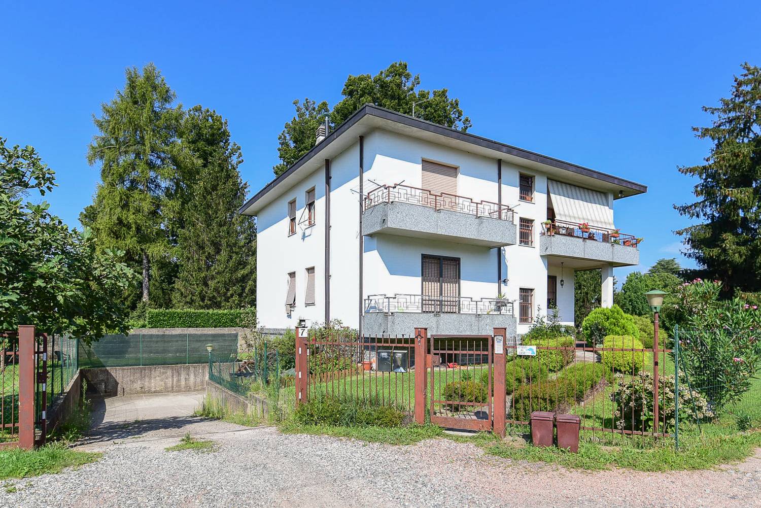 Appartamento in vendita a Malnate, 4 locali, zona ra, prezzo € 239.000 | PortaleAgenzieImmobiliari.it