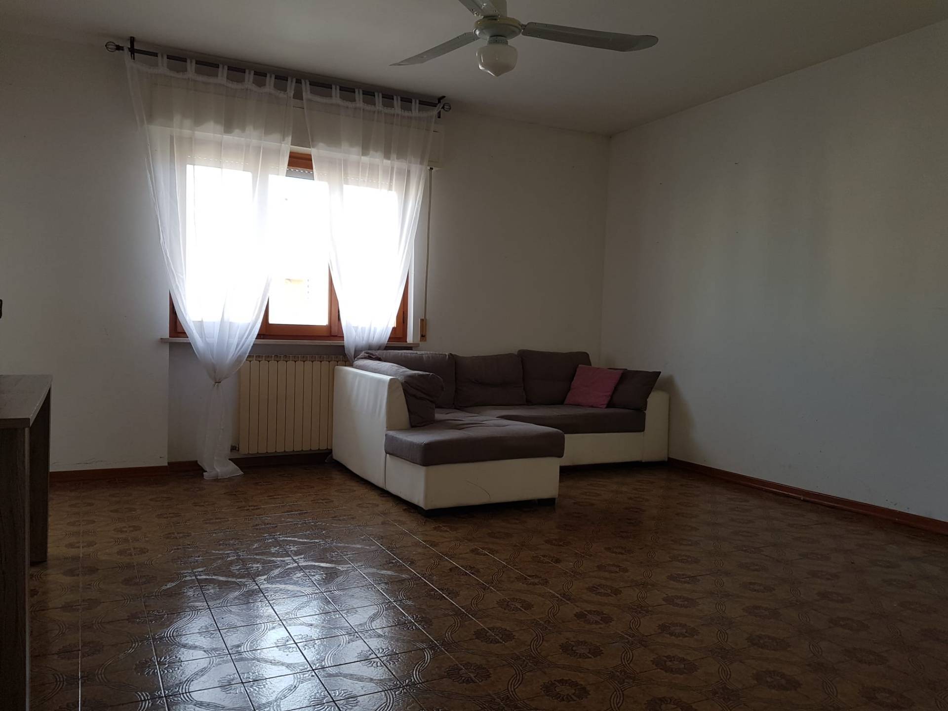 Appartamento in vendita a Giulianova, 5 locali, prezzo € 155.000 | PortaleAgenzieImmobiliari.it