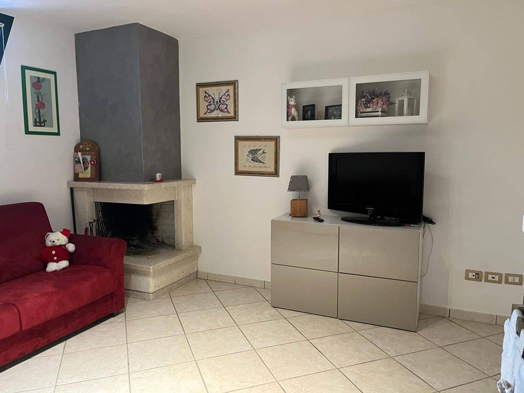 Appartamento in vendita a Mosciano Sant'Angelo, 4 locali, prezzo € 115.000 | PortaleAgenzieImmobiliari.it