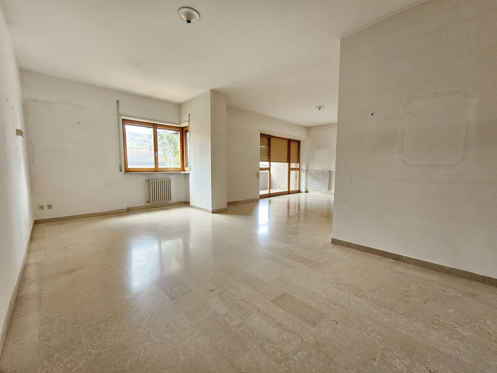 Appartamento in vendita a Teramo, 5 locali, prezzo € 150.000 | PortaleAgenzieImmobiliari.it