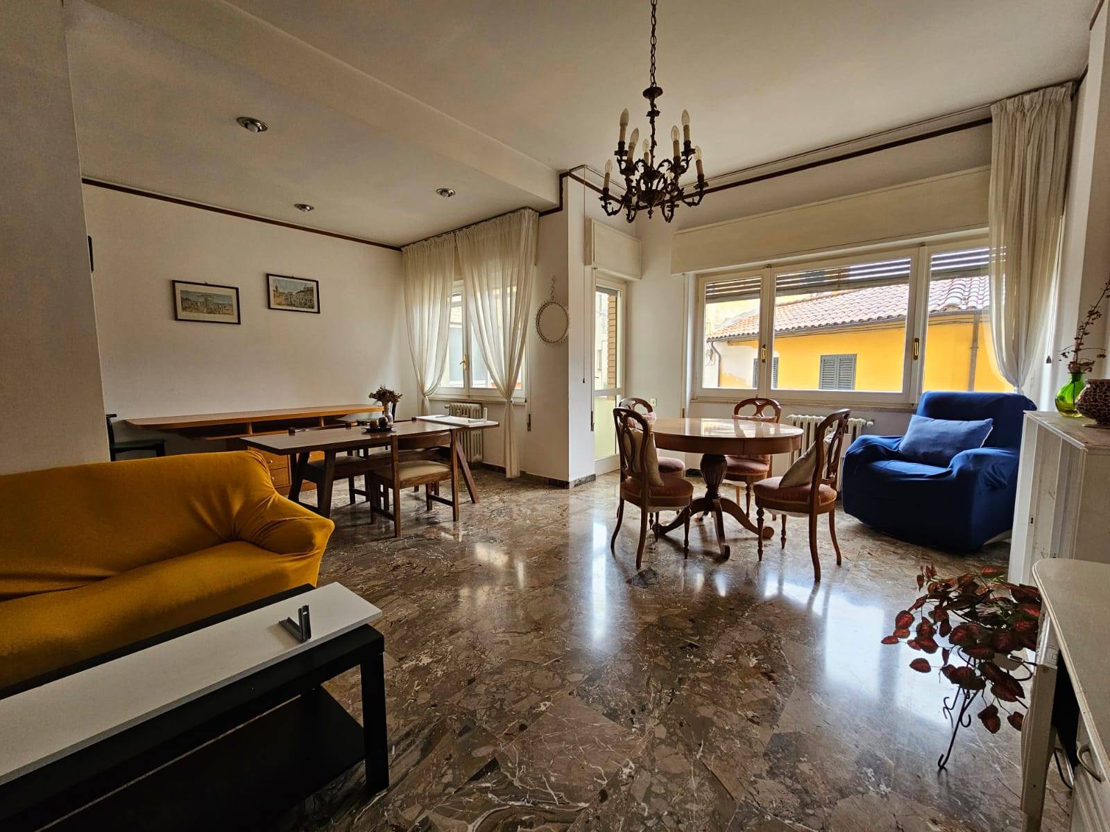 Appartamento in vendita a Teramo, 5 locali, zona ro, prezzo € 150.000 | PortaleAgenzieImmobiliari.it