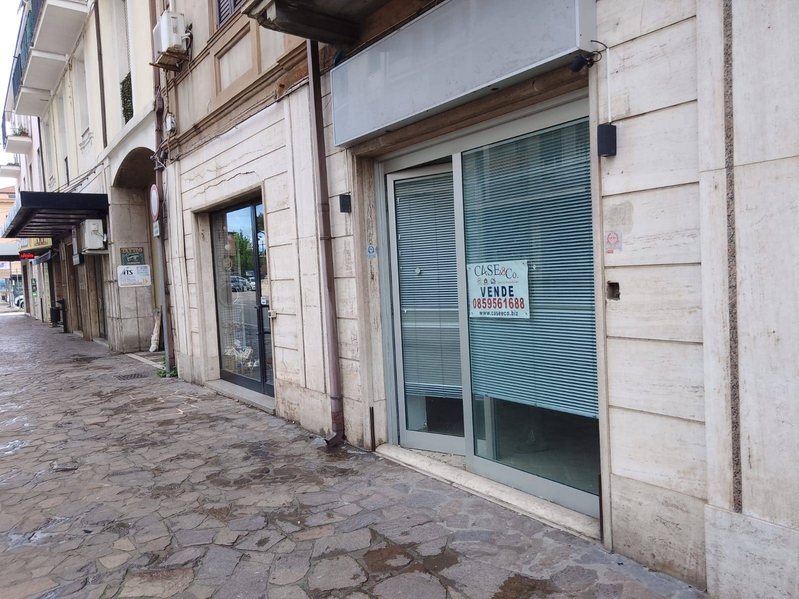 Negozio / Locale in vendita a Giulianova