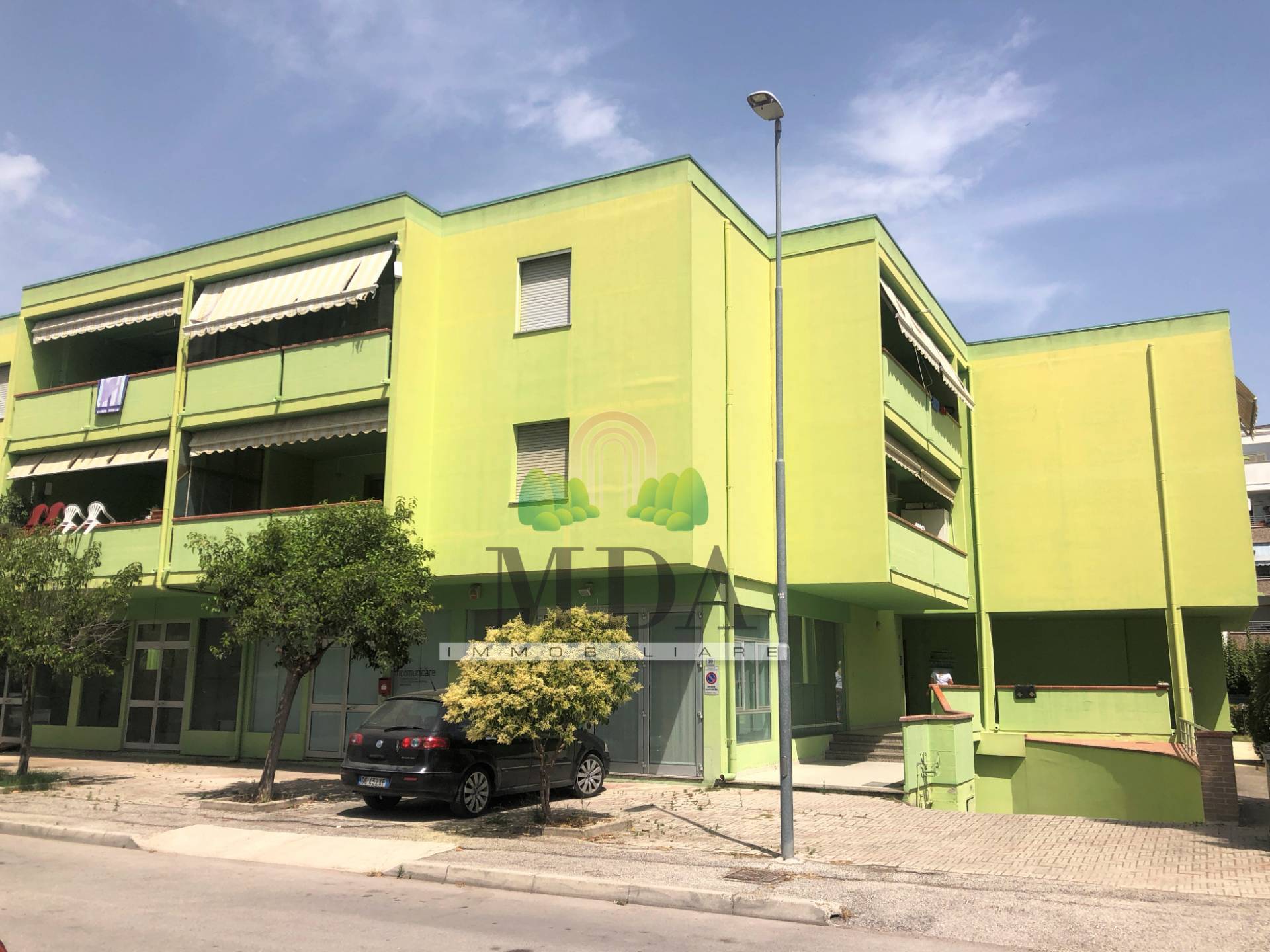 Appartamento in vendita a Martinsicuro, 5 locali, zona Località: VillaRosa, prezzo € 148.000 | PortaleAgenzieImmobiliari.it