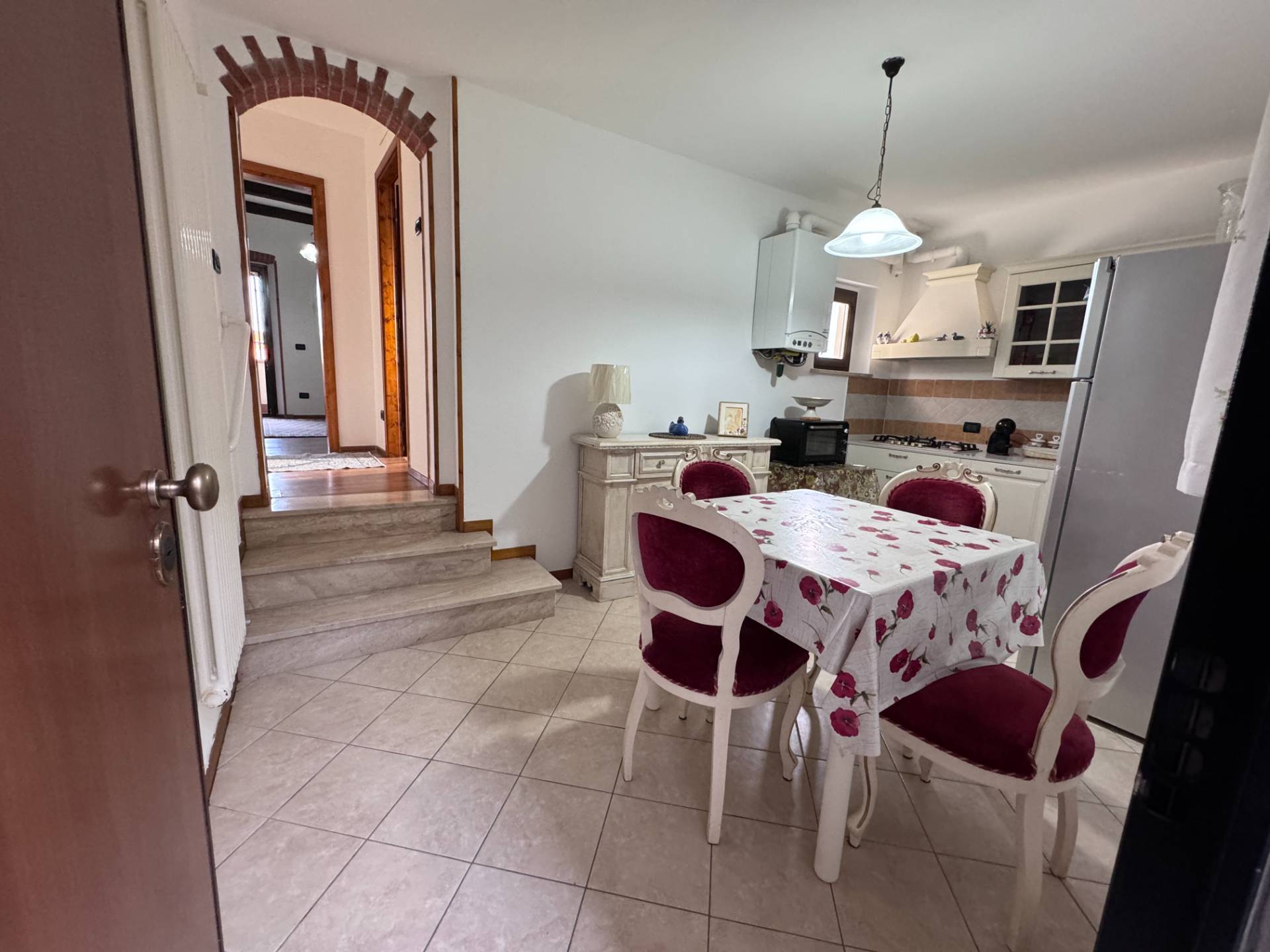 Appartamento in vendita a Calcinaia, 3 locali, zona acette, prezzo € 89.000 | PortaleAgenzieImmobiliari.it