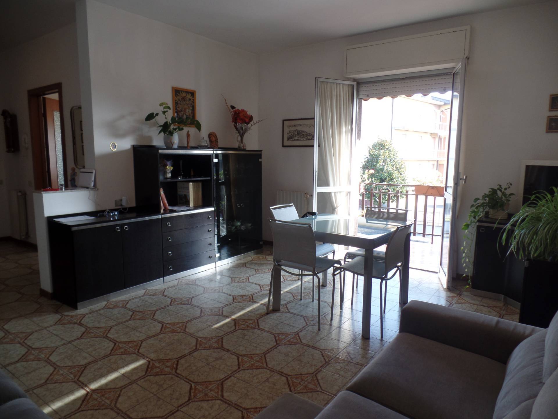 Appartamento in vendita a Grumello del Monte, 3 locali, prezzo € 129.000 | CambioCasa.it