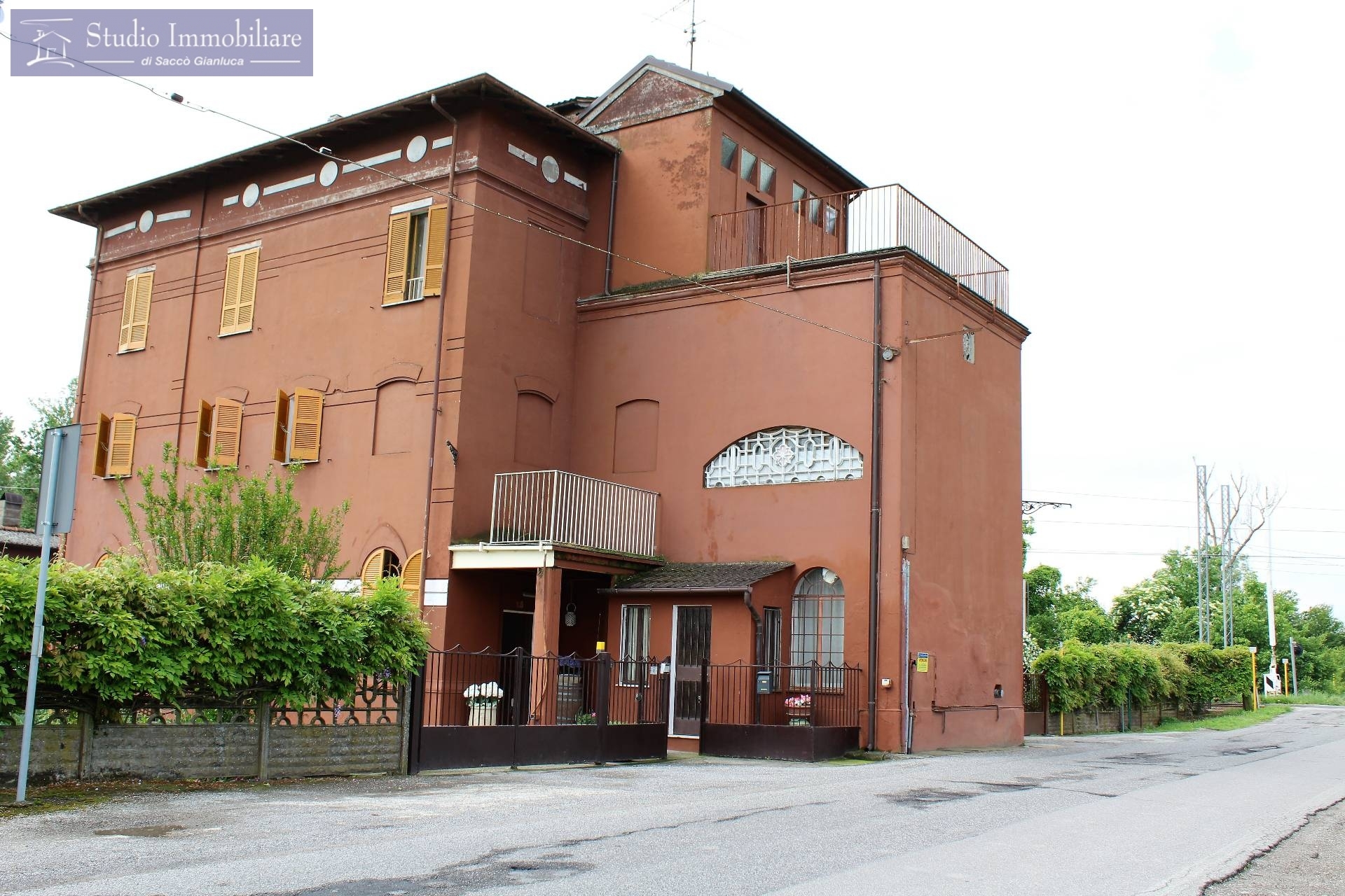 Soluzione Indipendente in vendita a Castelletto di Branduzzo, 12 locali, prezzo € 220.000 | CambioCasa.it