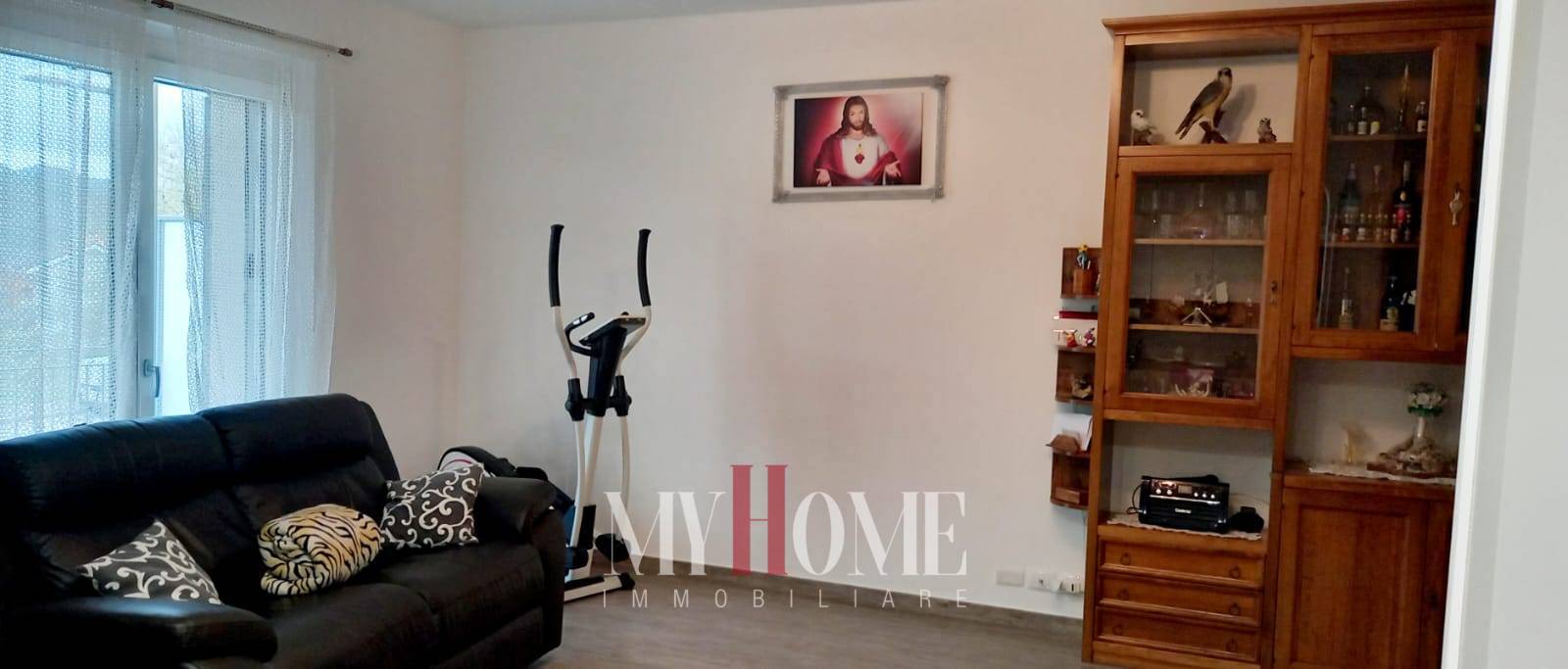 Appartamento in vendita a Comunanza, 6 locali, prezzo € 230.000 | PortaleAgenzieImmobiliari.it