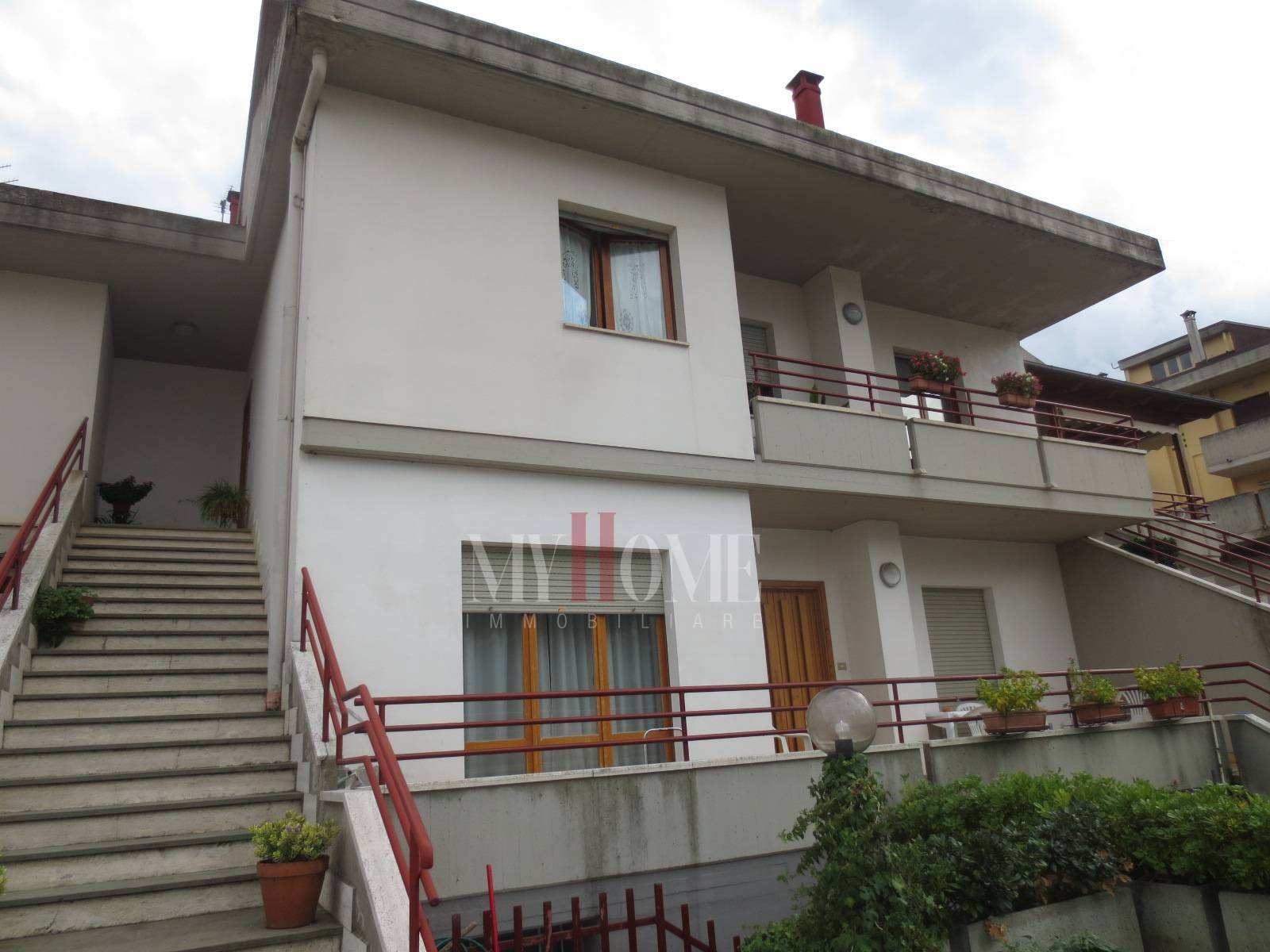 Appartamento in vendita a Folignano, 7 locali, zona Località: PianediMorro, prezzo € 139.000 | PortaleAgenzieImmobiliari.it