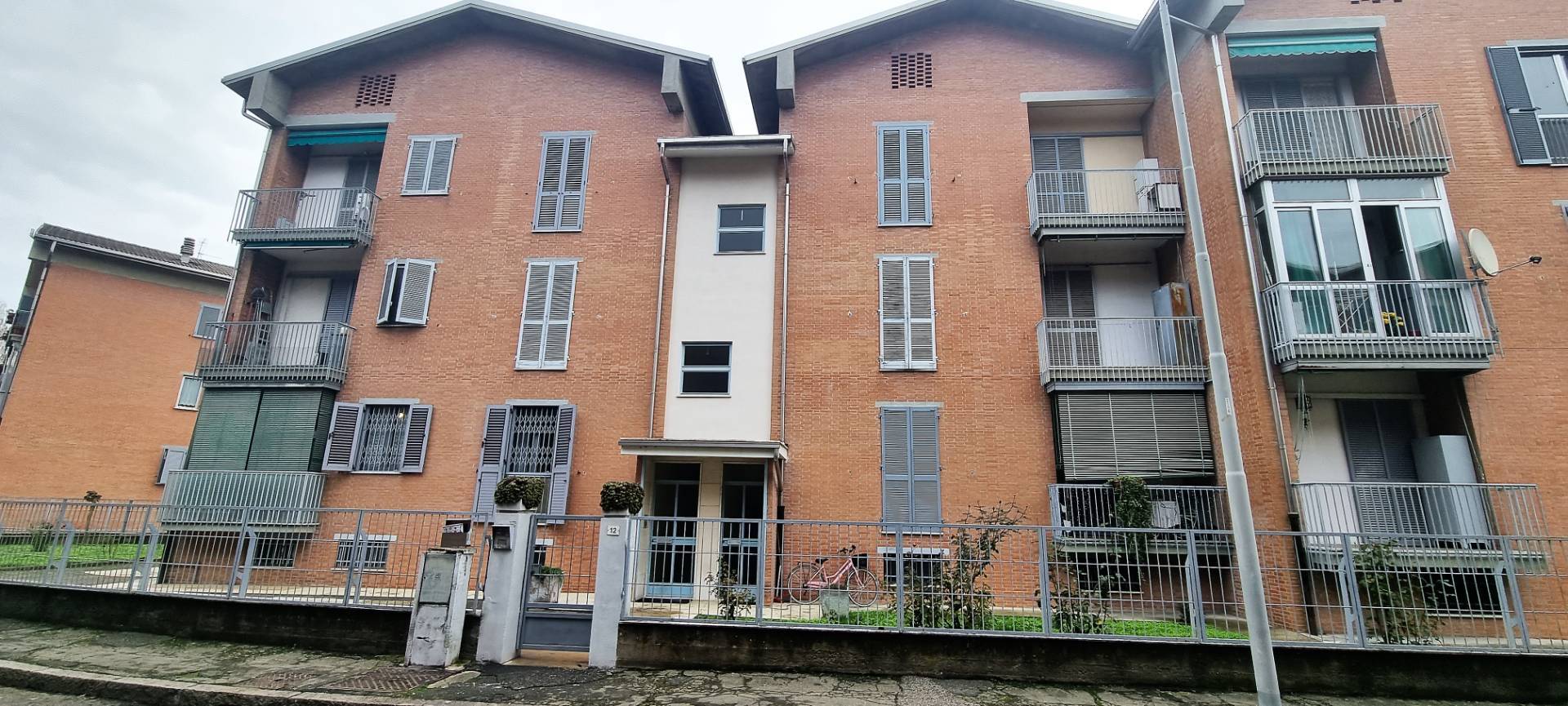 Appartamento in vendita a Alessandria, 4 locali, zona mberti, prezzo € 85.000 | PortaleAgenzieImmobiliari.it